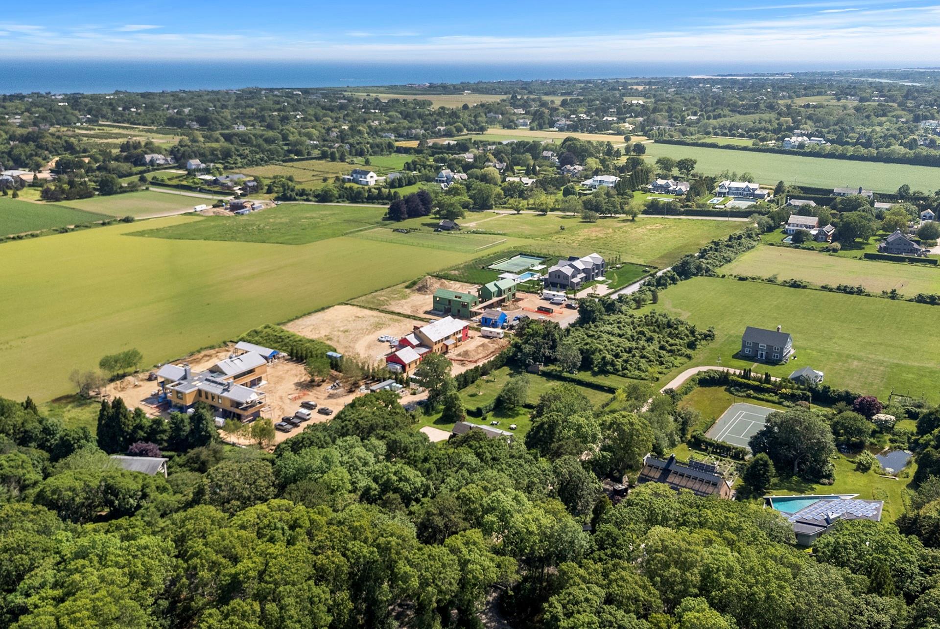 48 Sayres Path, Wainscott, NY 11975