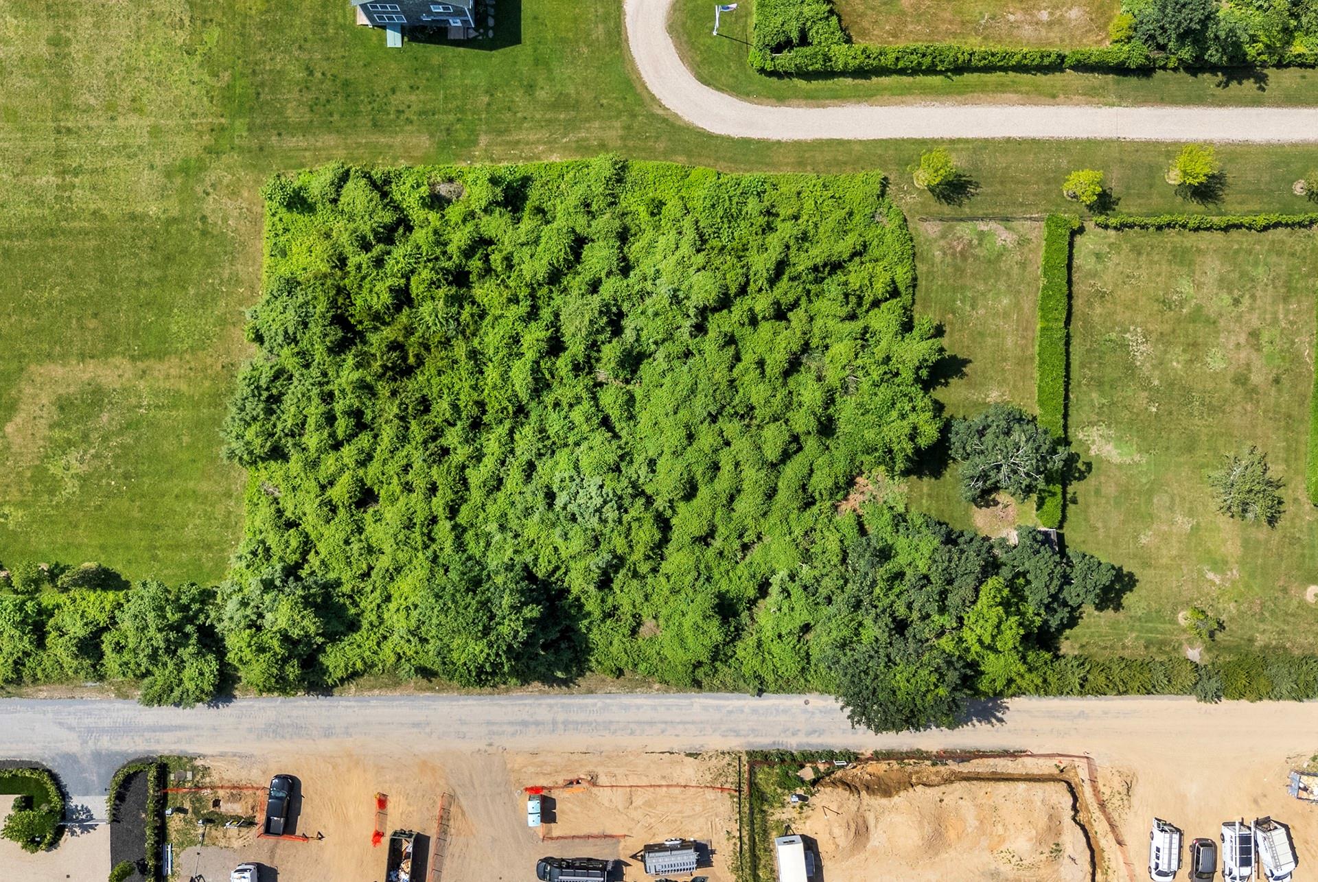 48 Sayres Path, Wainscott, NY 11975