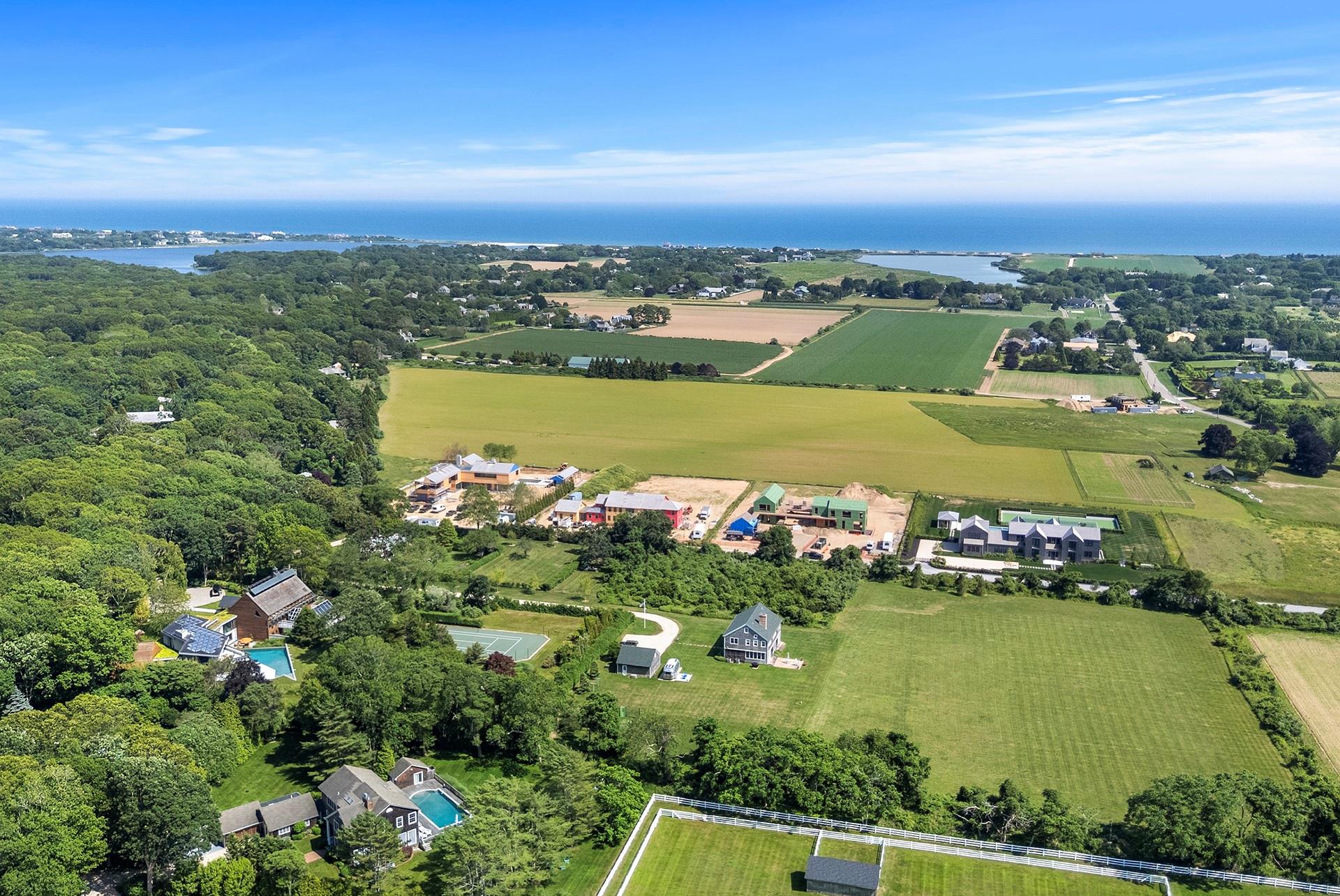 48 Sayres Path, Wainscott, NY 11975