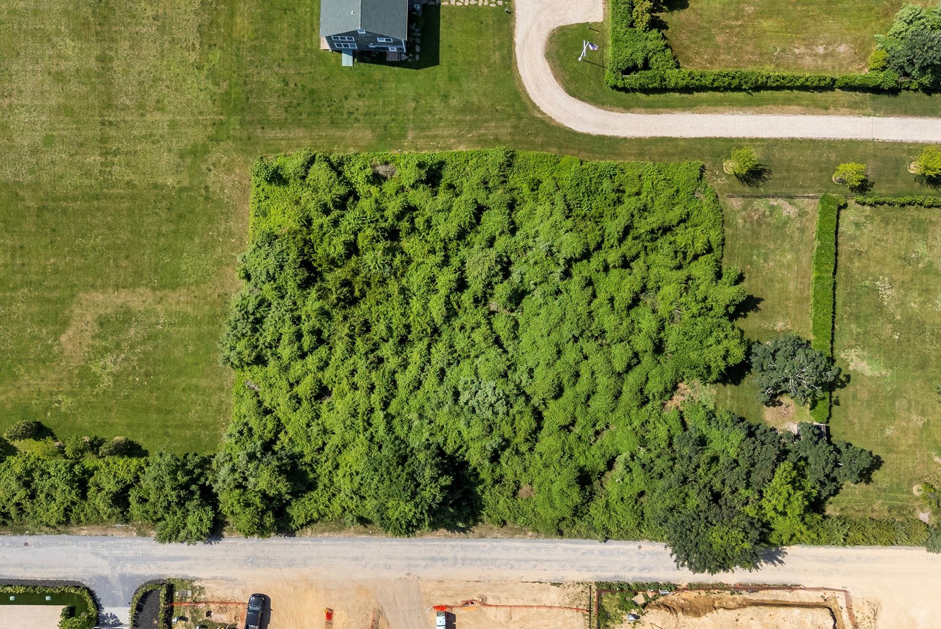 48 Sayres Path, Wainscott, NY 11975