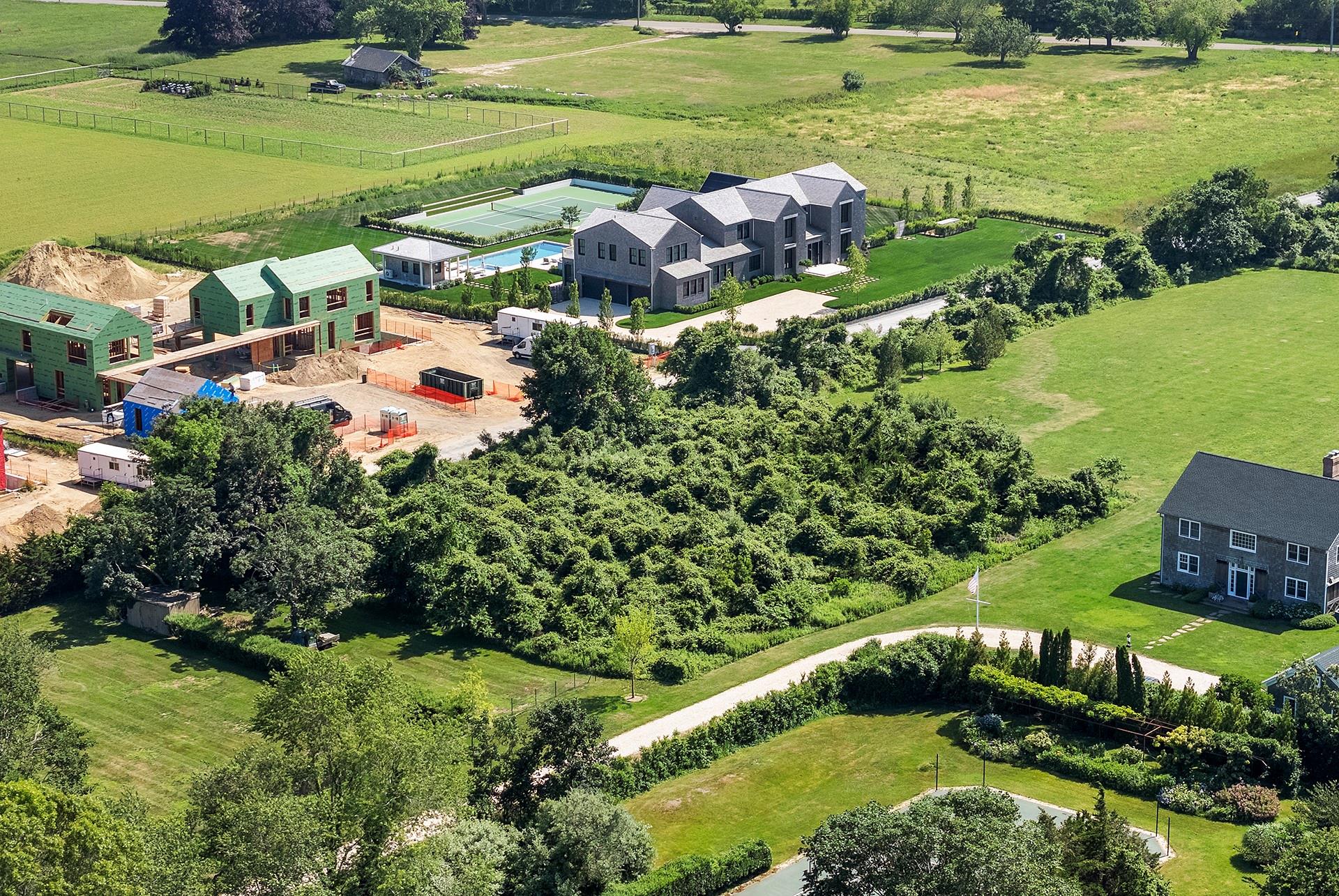 48 Sayres Path, Wainscott, NY 11975