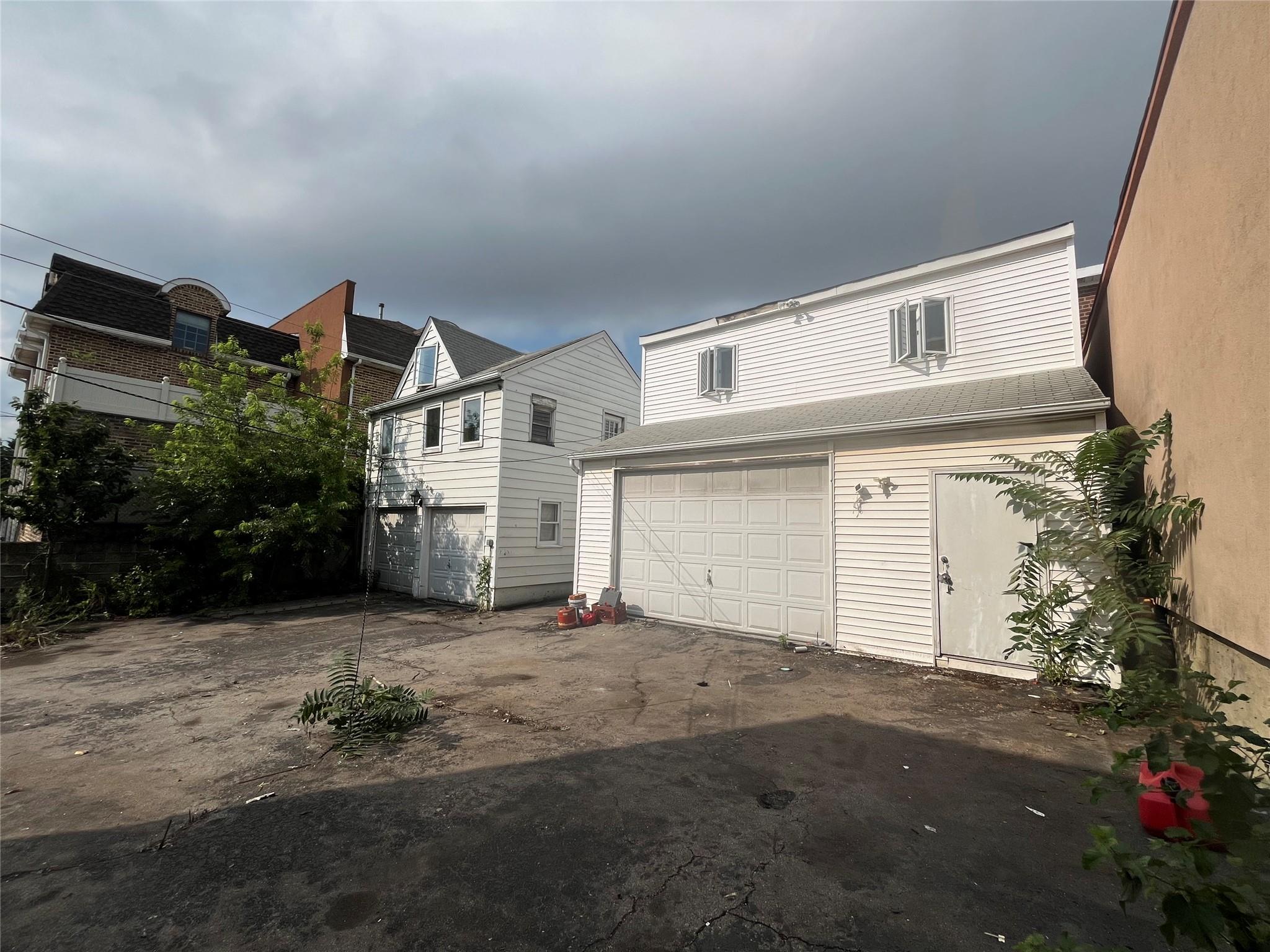 5611 Remsen Place, Maspeth, NY 11378