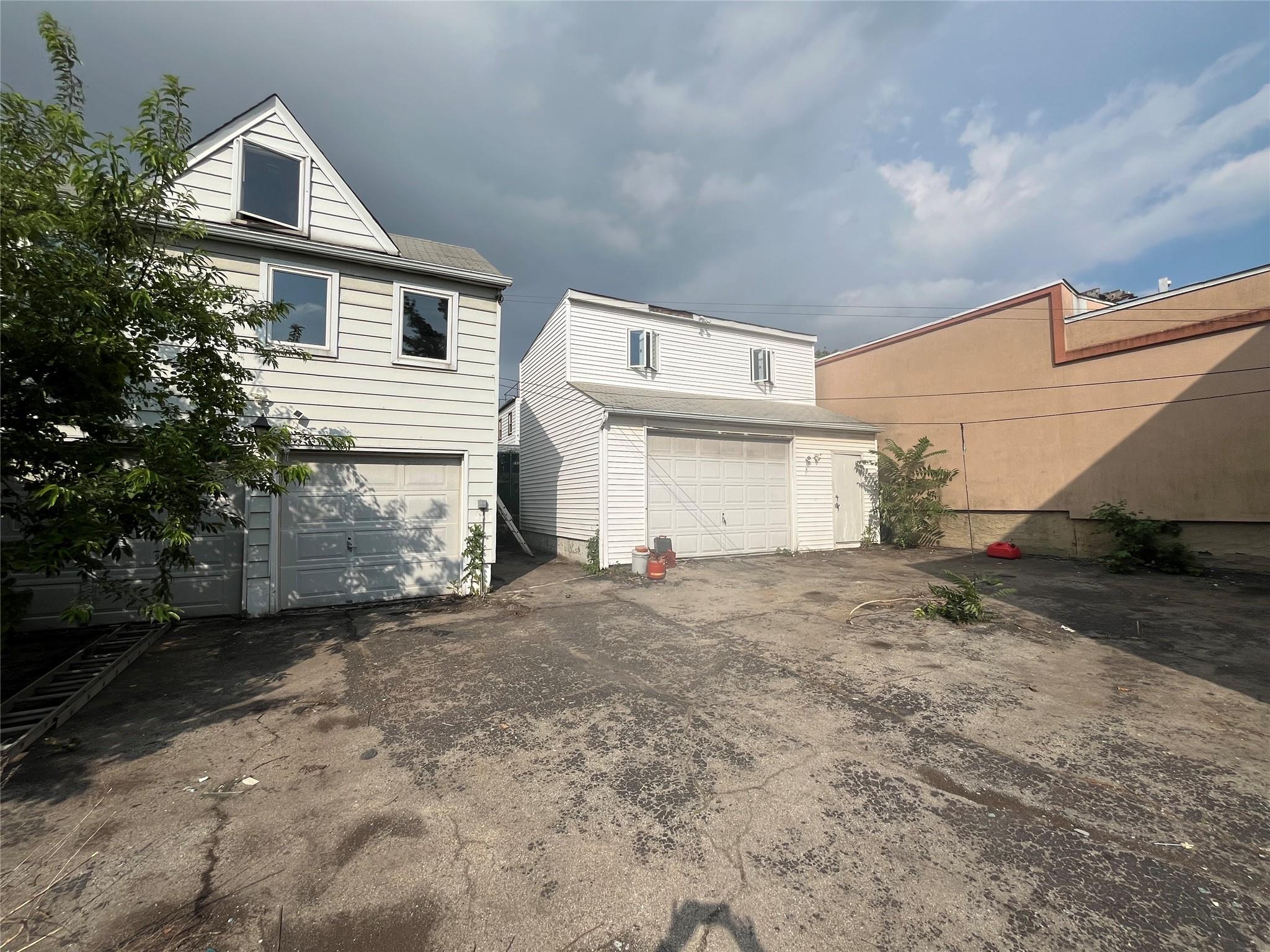5611 Remsen Place, Maspeth, NY 11378