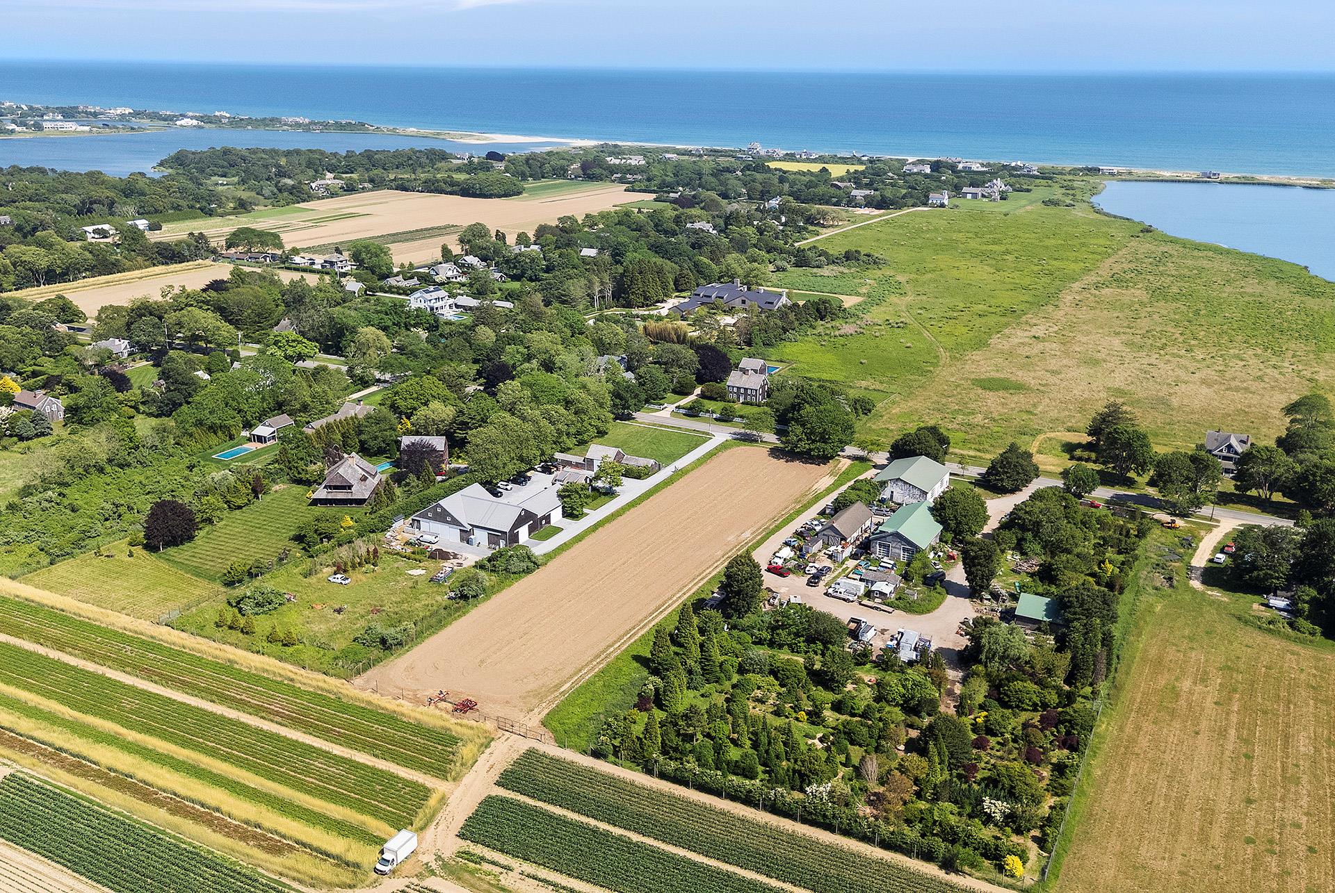 89 Wainscott Main Street, Wainscott, NY 11975