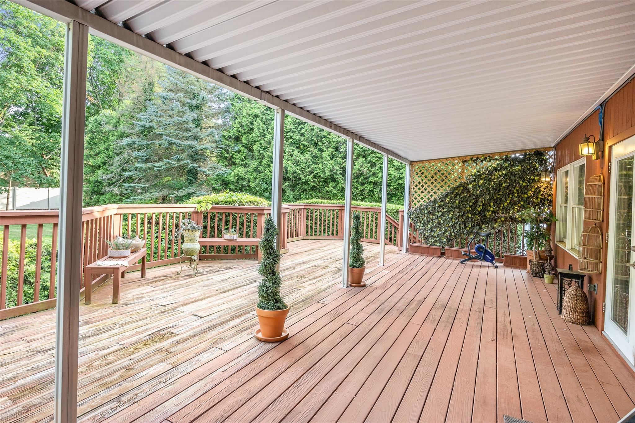 266 Park Avenue, Westbury, NY 11590