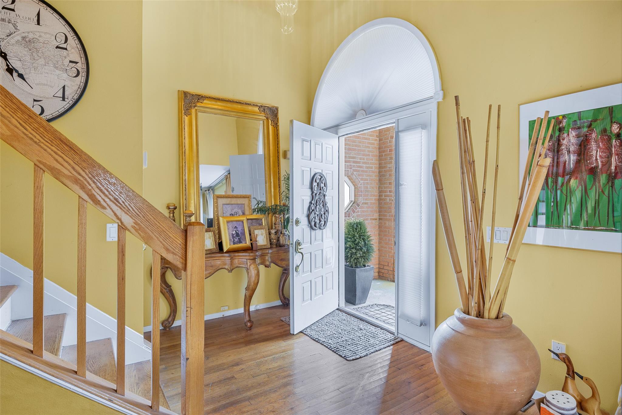 266 Park Avenue, Westbury, NY 11590