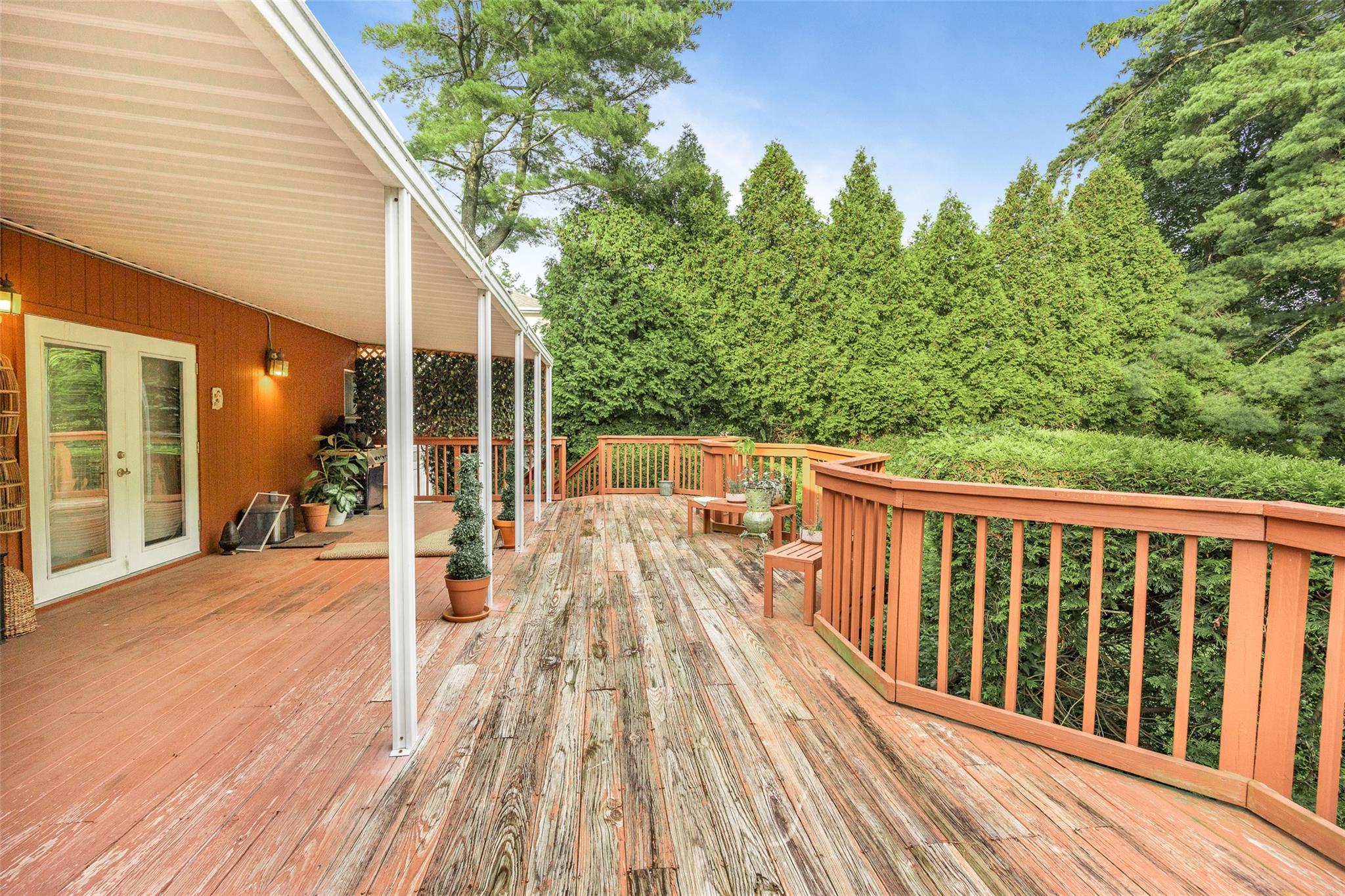 266 Park Avenue, Westbury, NY 11590