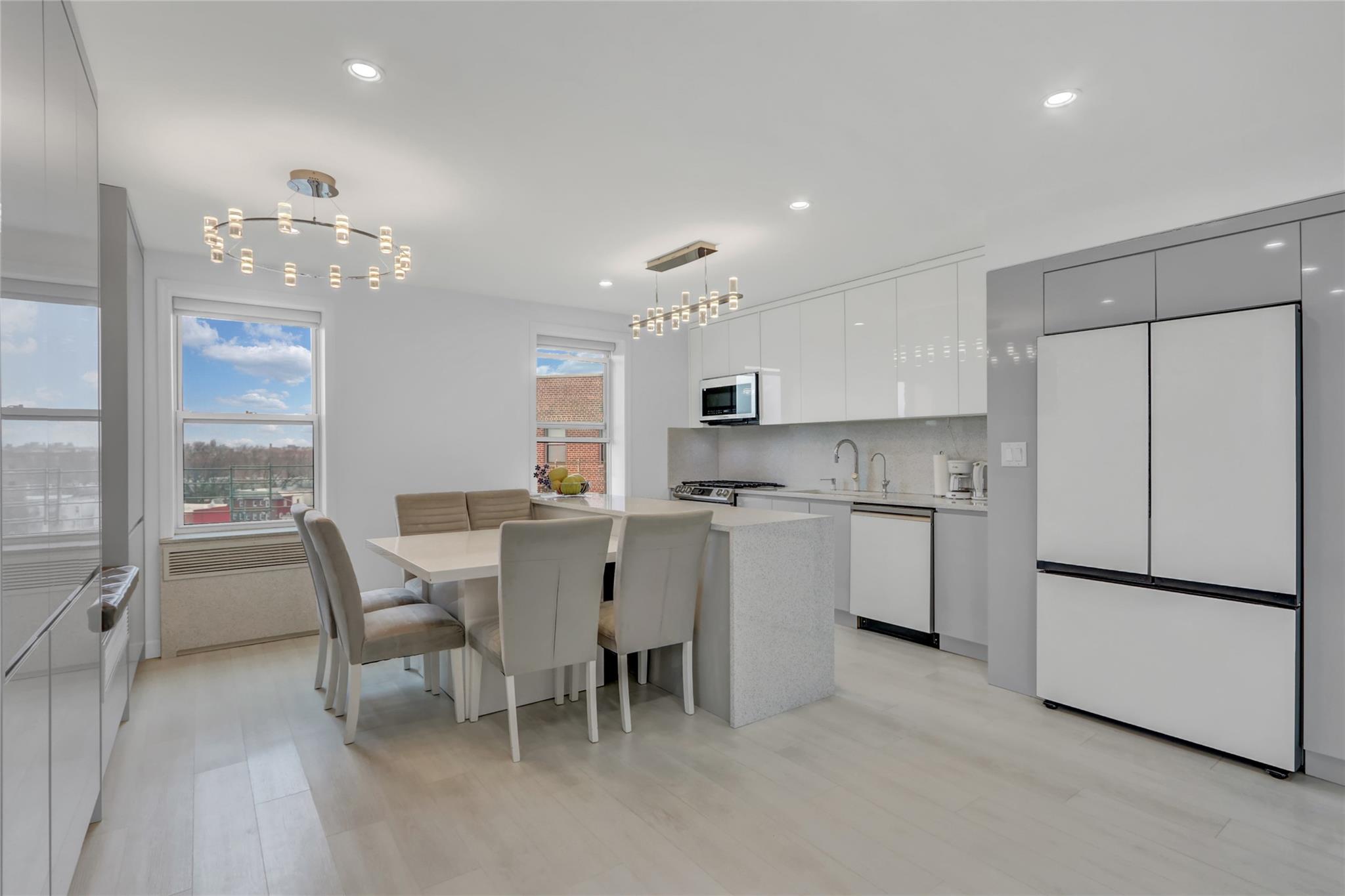 100-25 Queens Boulevard # 7N, Forest Hills, NY 11375