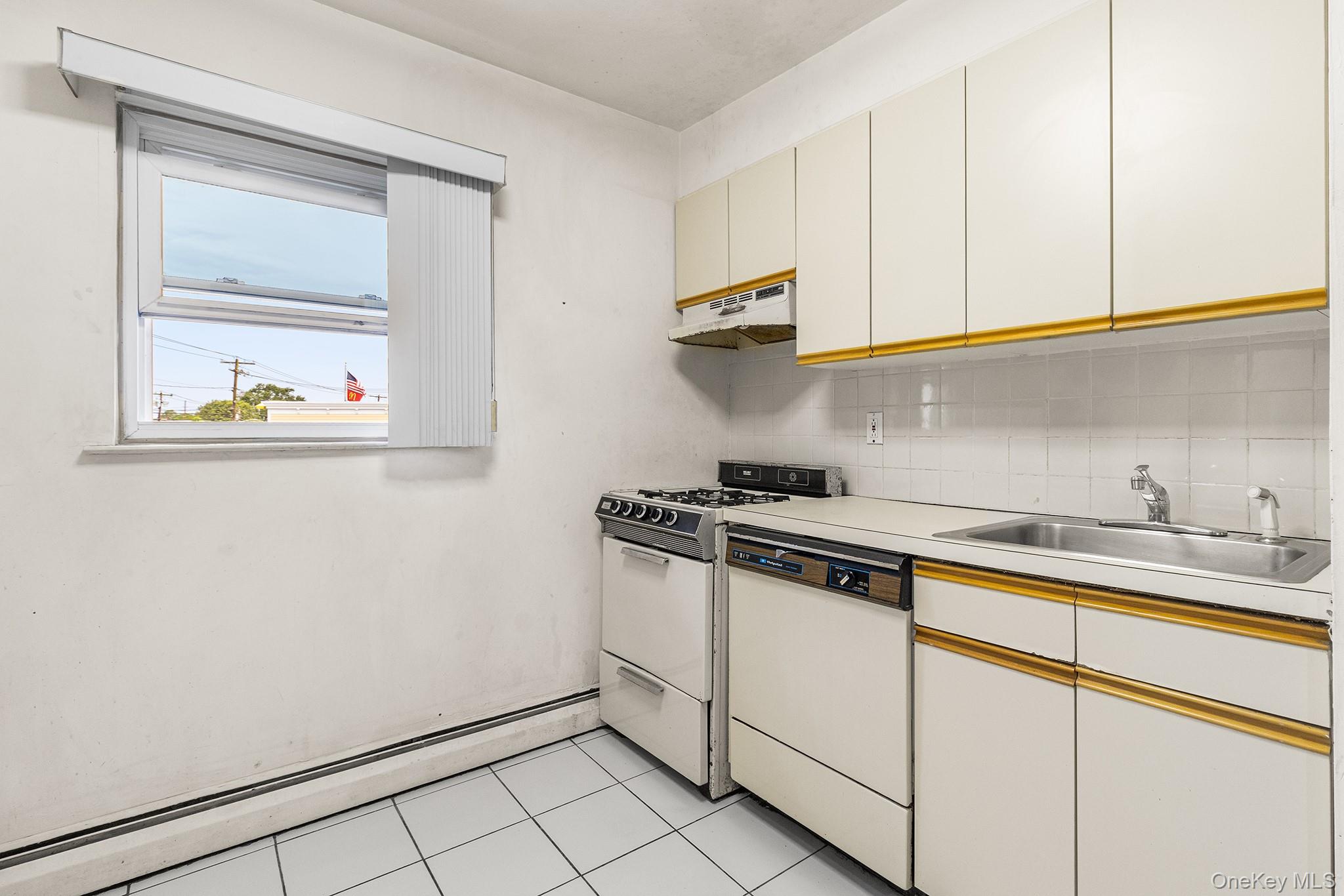 490 Main Street # A7, Farmingdale, NY 11735