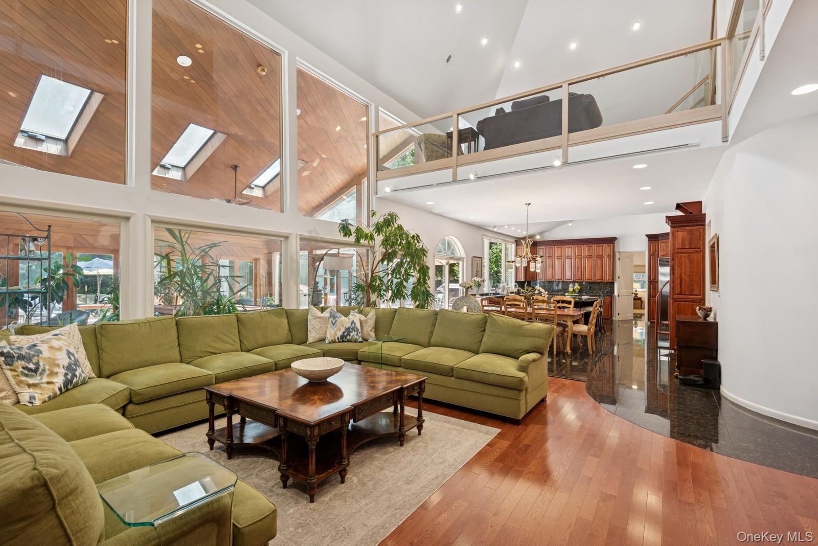 9 Swan Place, Nissequogue, NY 11780