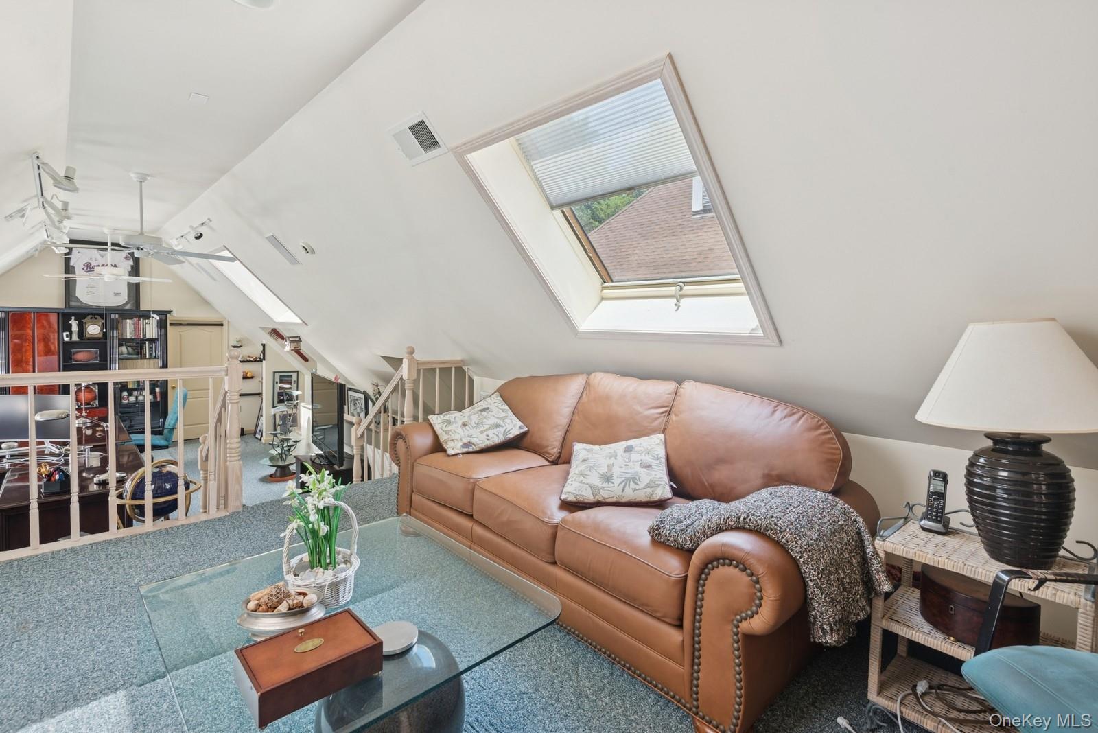 9 Swan Place, Nissequogue, NY 11780