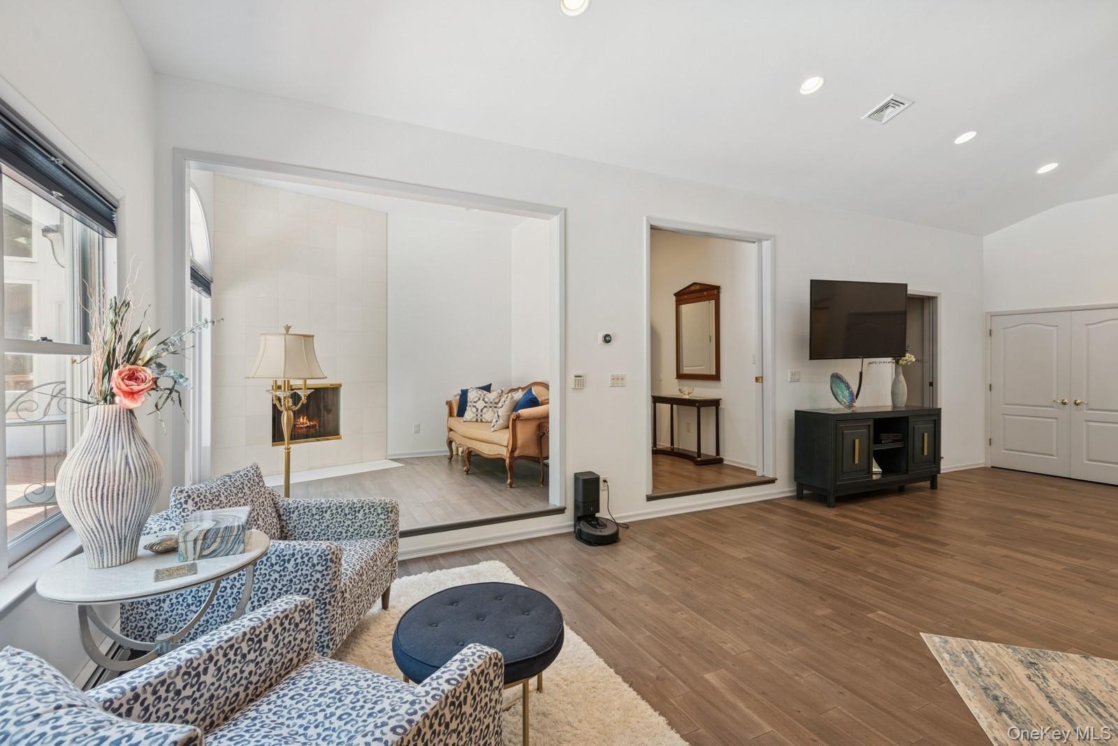 9 Swan Place, Nissequogue, NY 11780