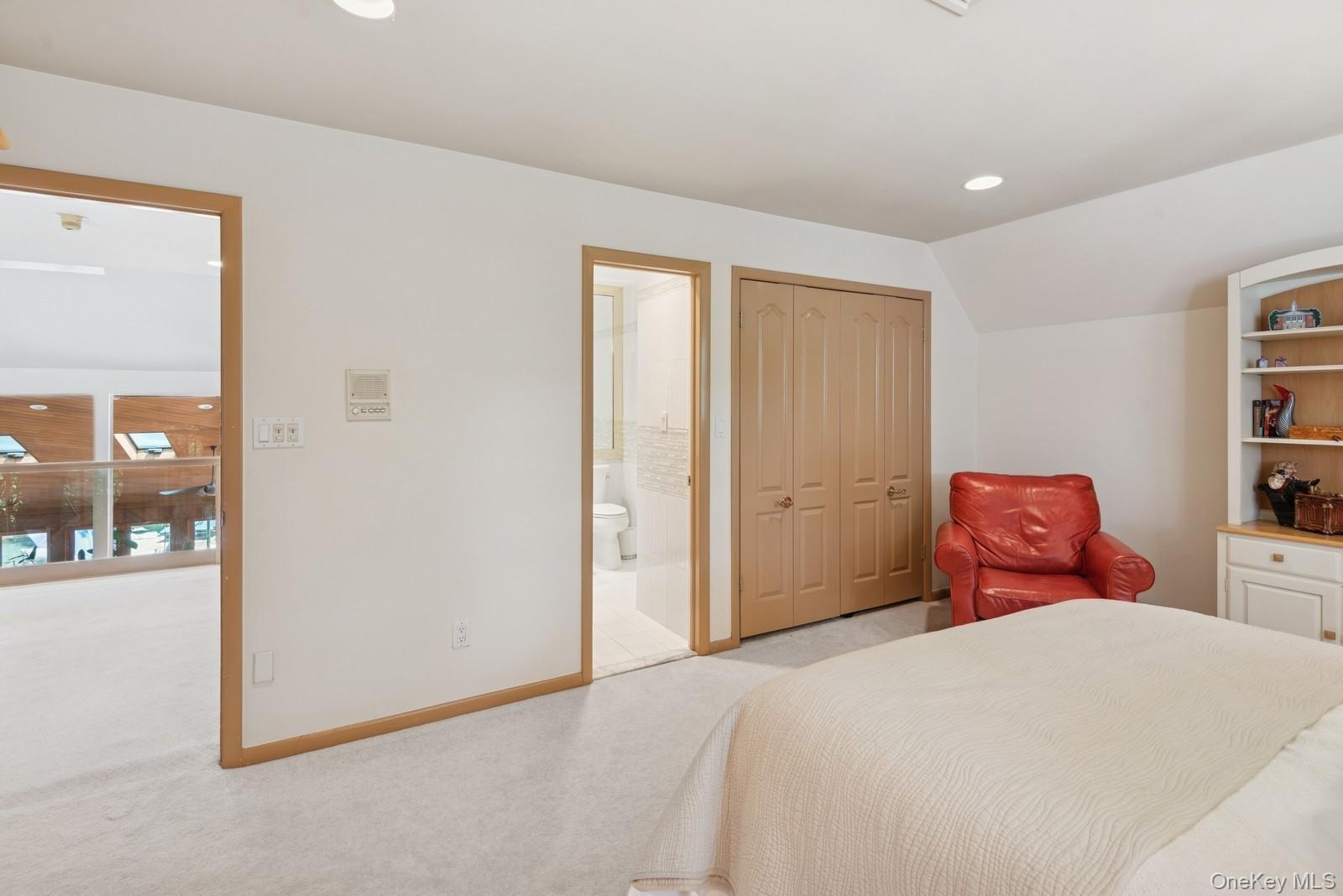 9 Swan Place, Nissequogue, NY 11780