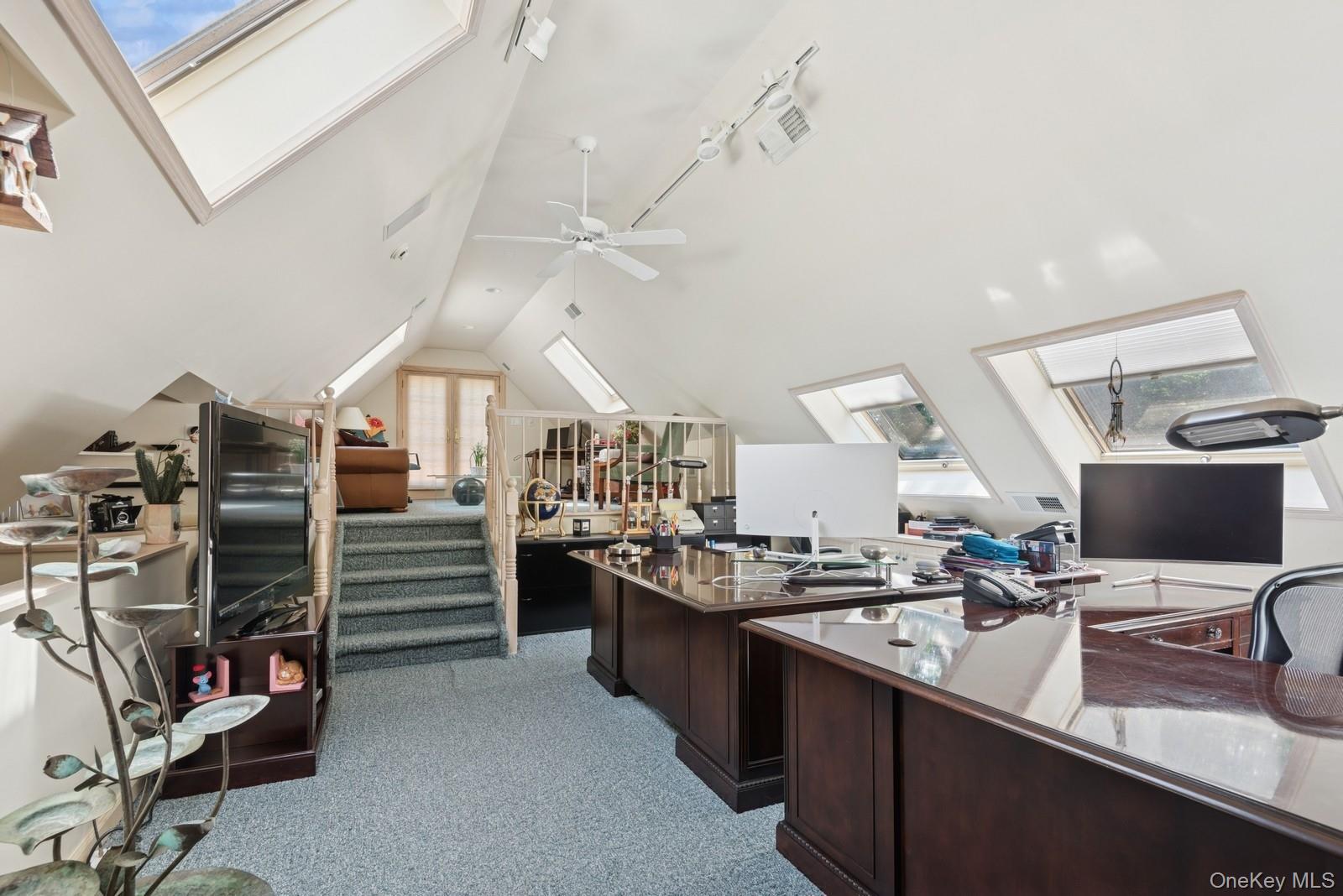 9 Swan Place, Nissequogue, NY 11780