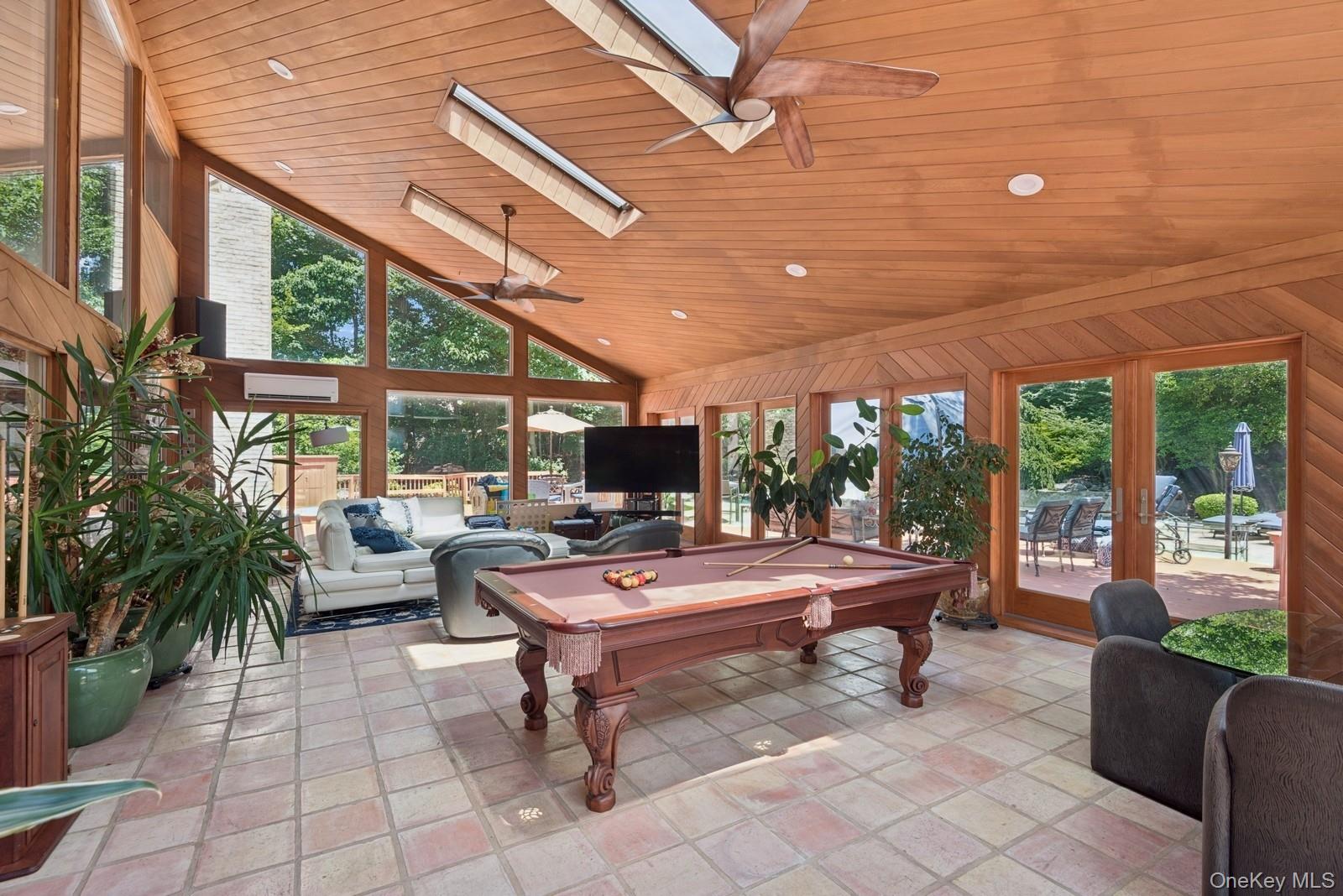 9 Swan Place, Nissequogue, NY 11780