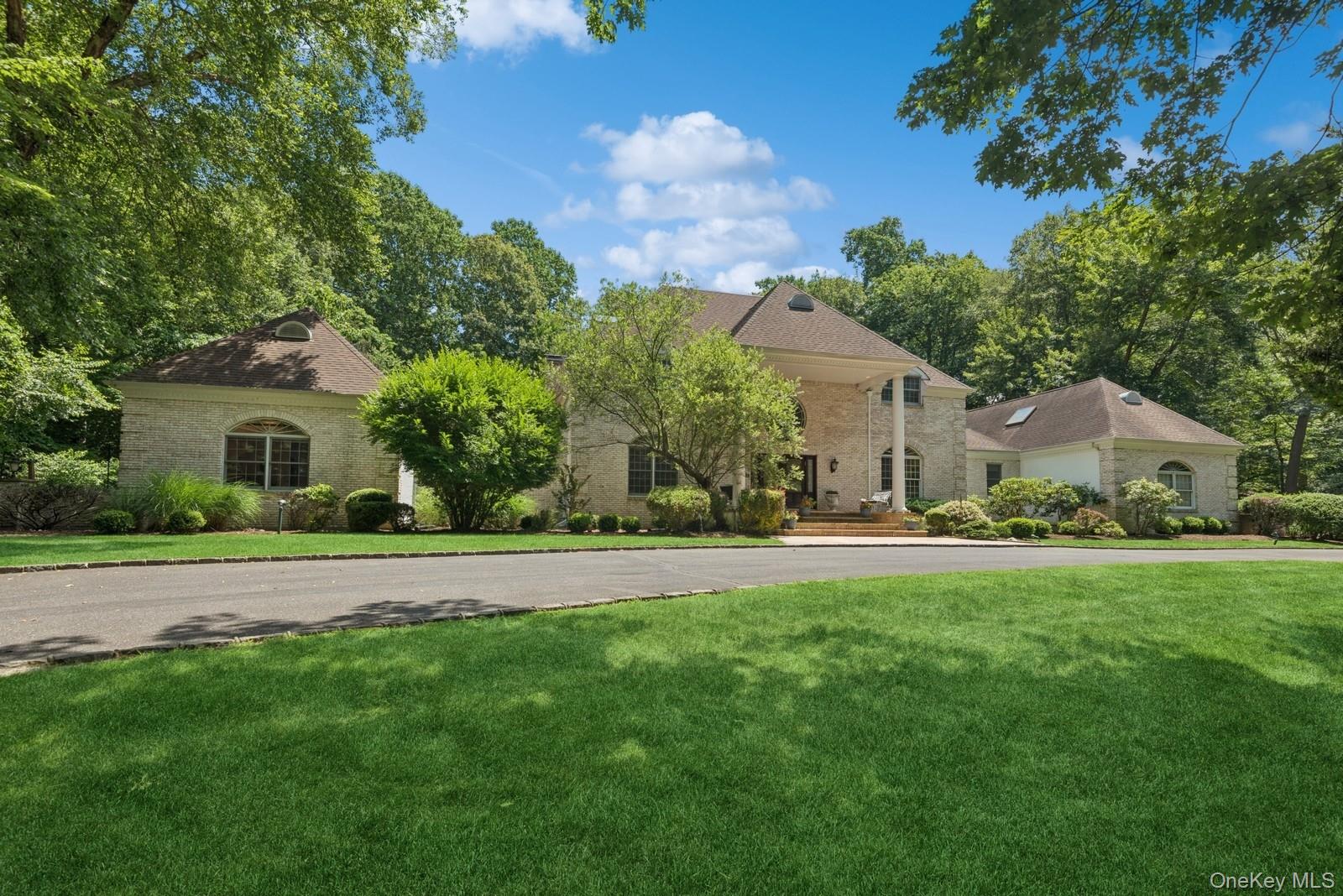 9 Swan Place, Nissequogue, NY 11780
