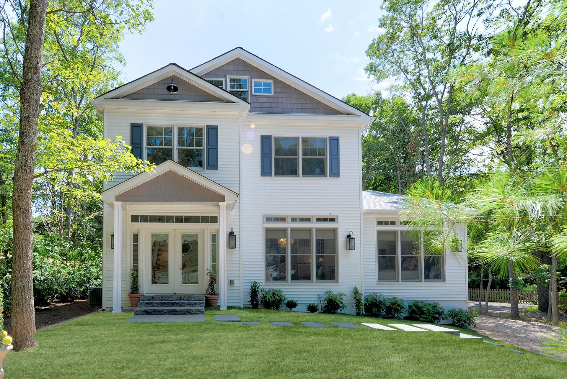 1 Dayton Avenue, East Hampton, NY 11937