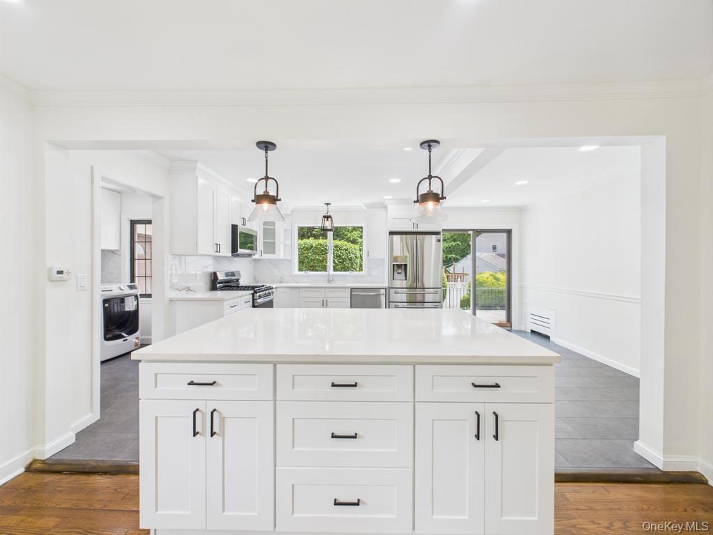 75 Lord Kitchener Road, New Rochelle, NY 10804