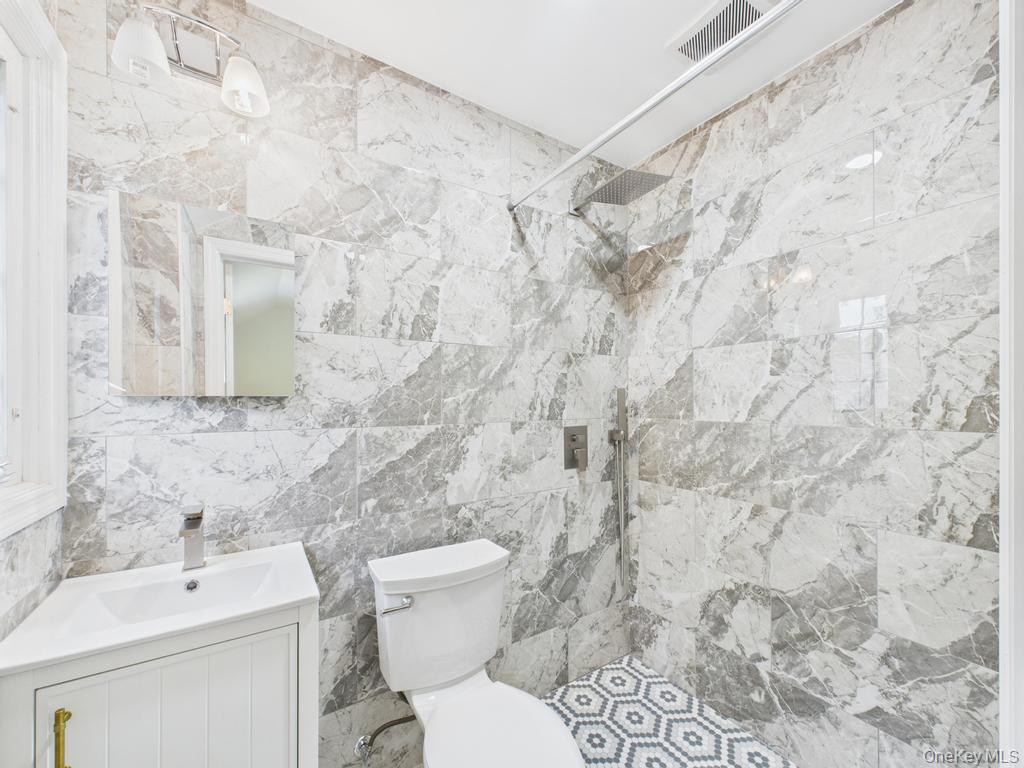 75 Lord Kitchener Road, New Rochelle, NY 10804