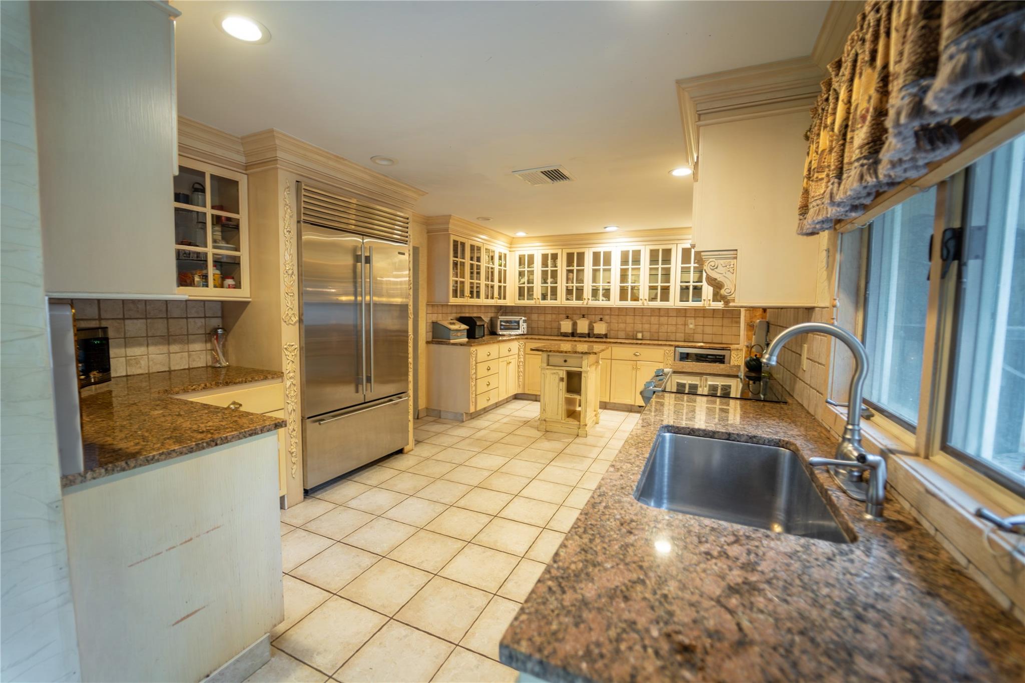 6 Cambridge Drive, Village of the Branch, NY 11787