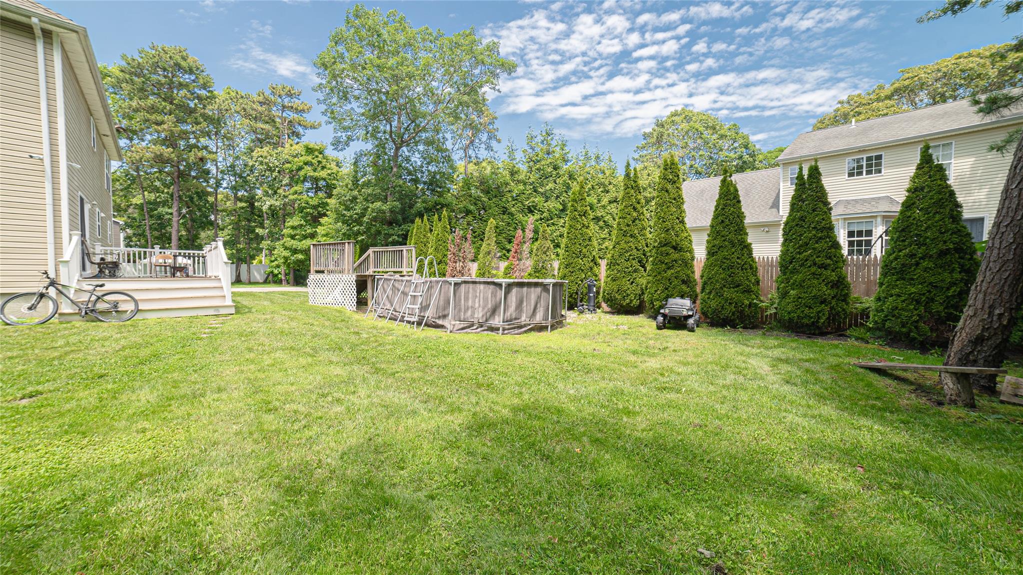 5 Ormond Place, Mastic, NY 11950