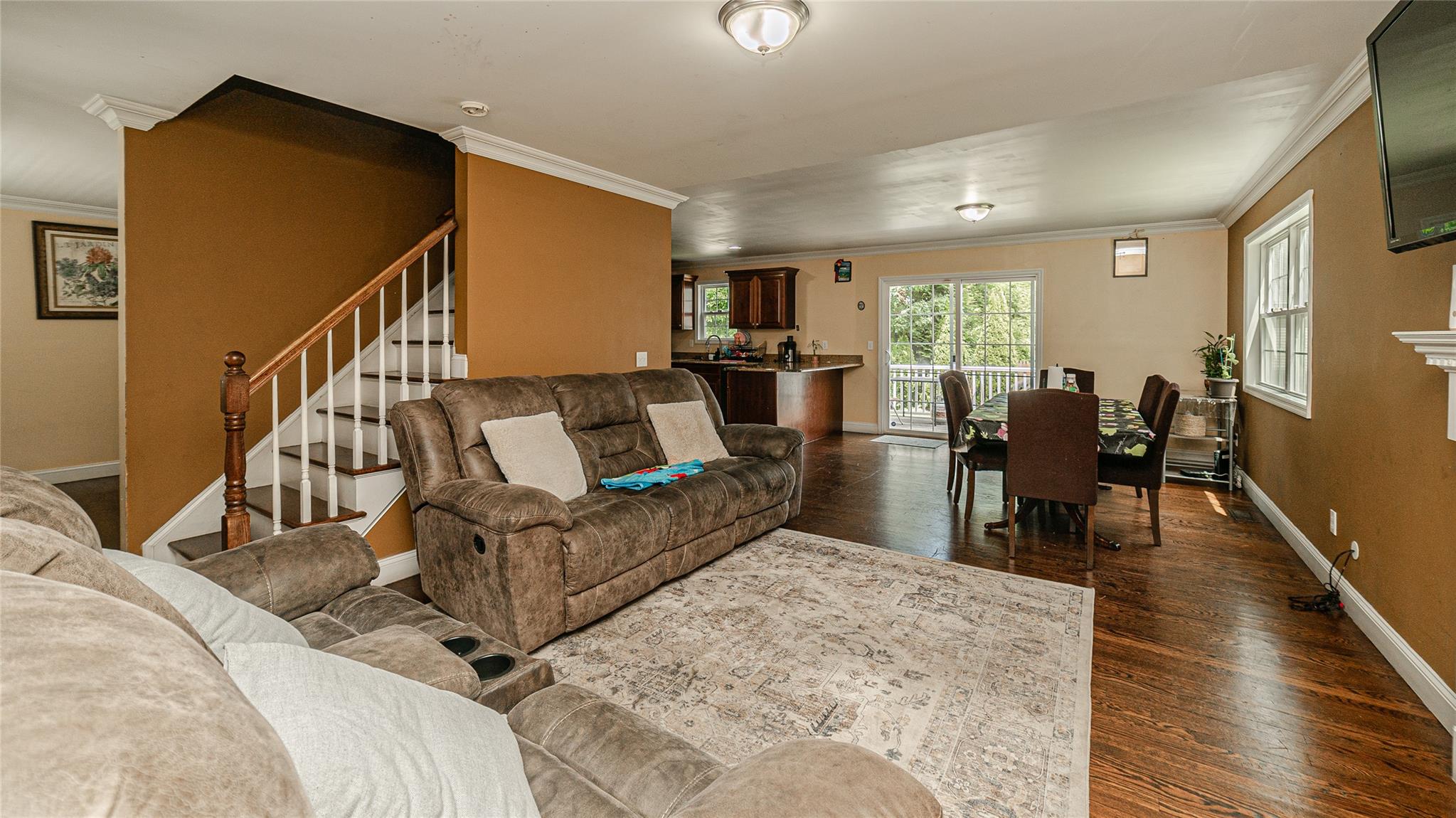 5 Ormond Place, Mastic, NY 11950