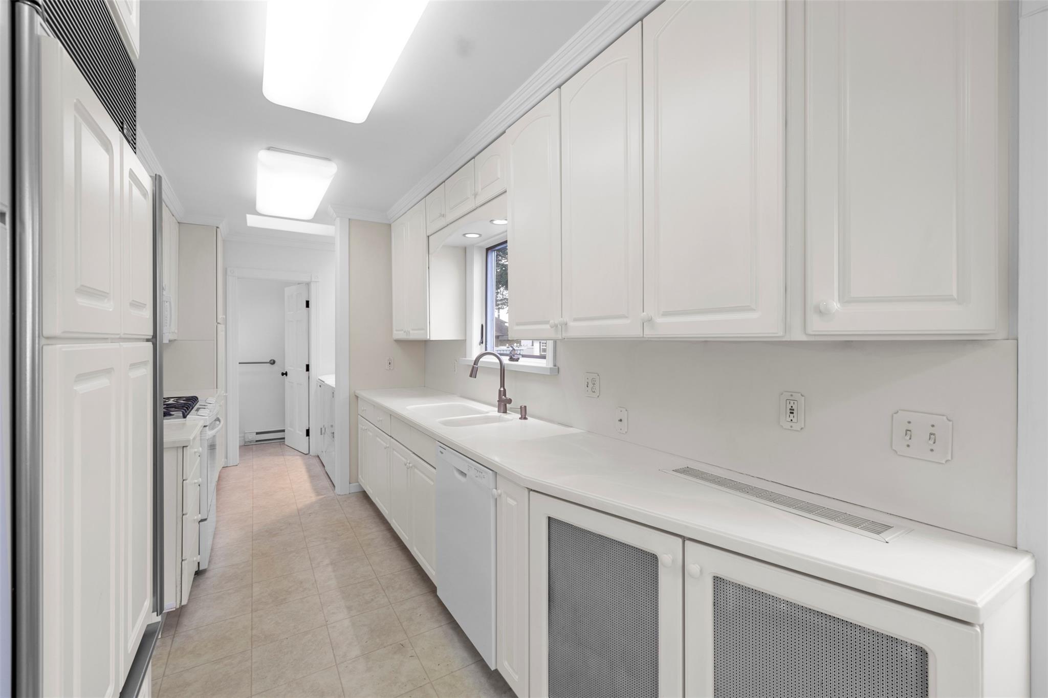 20 Kingston Avenue, Port Jervis, NY 12771