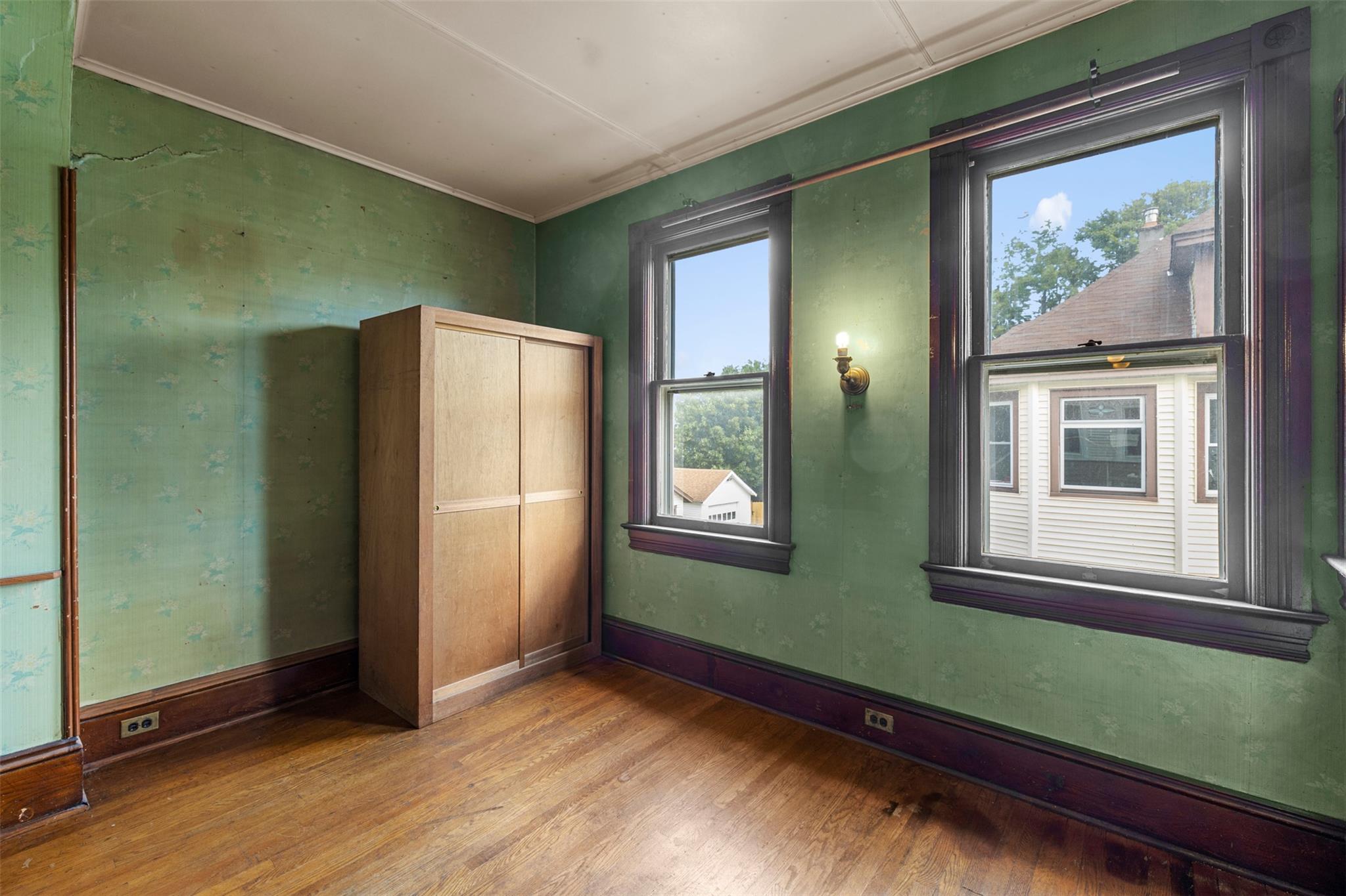 20 Kingston Avenue, Port Jervis, NY 12771