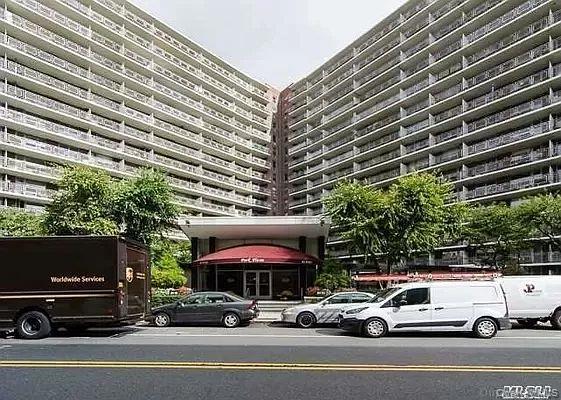 61-15 97th Street # 12H, Rego Park, NY 11374