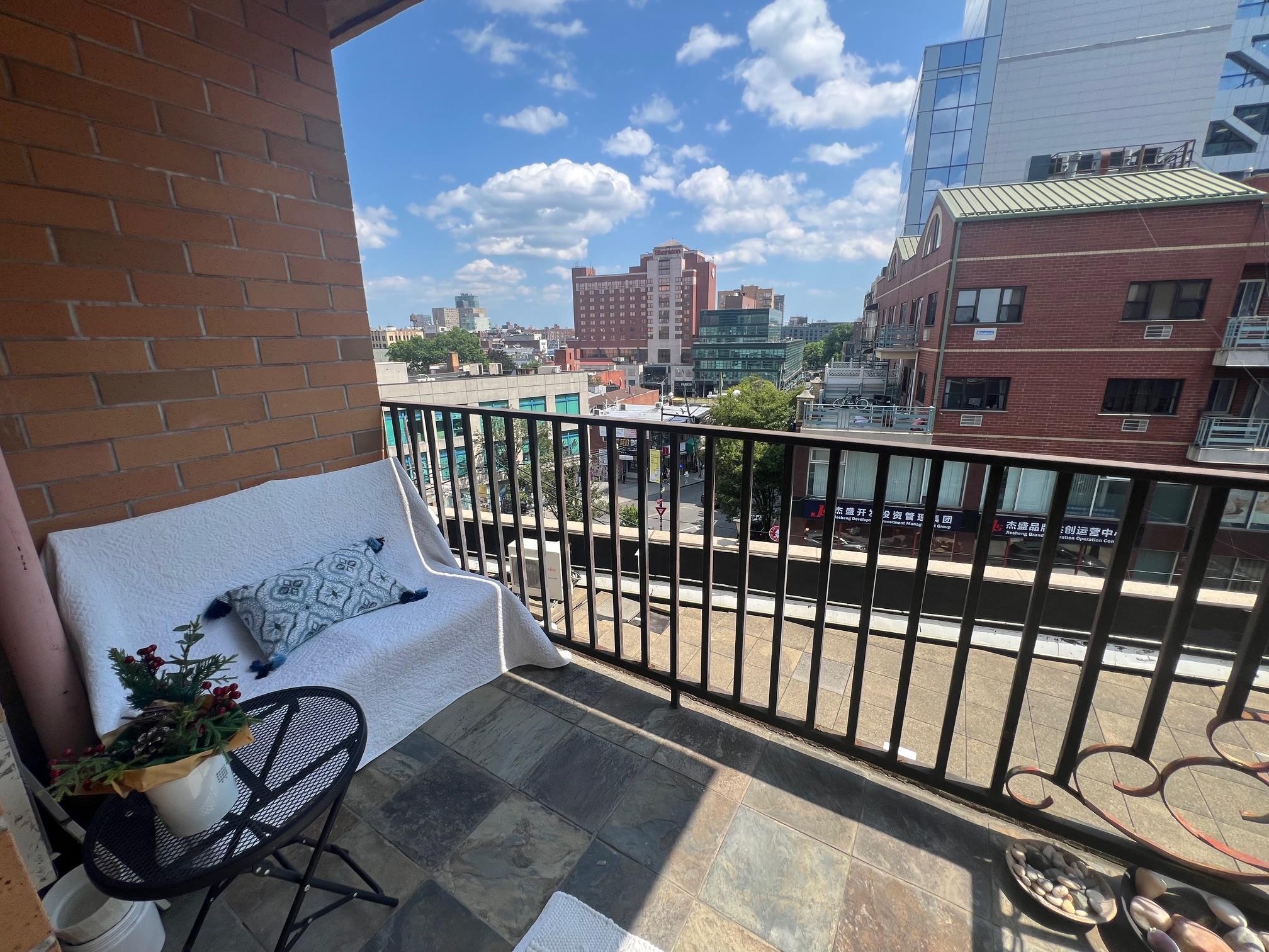 133-53 37 Avenue, Flushing, NY 11354