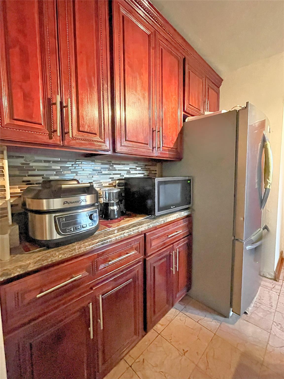 84-31 Van Wyck Expressway # 5F, Briarwood, NY 11435