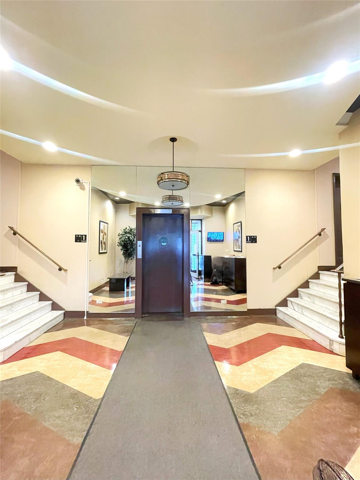 84-31 Van Wyck Expressway # 5F, Briarwood, NY 11435