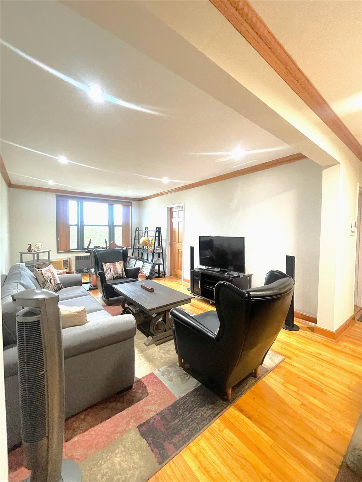 84-31 Van Wyck Expressway # 5F, Briarwood, NY 11435