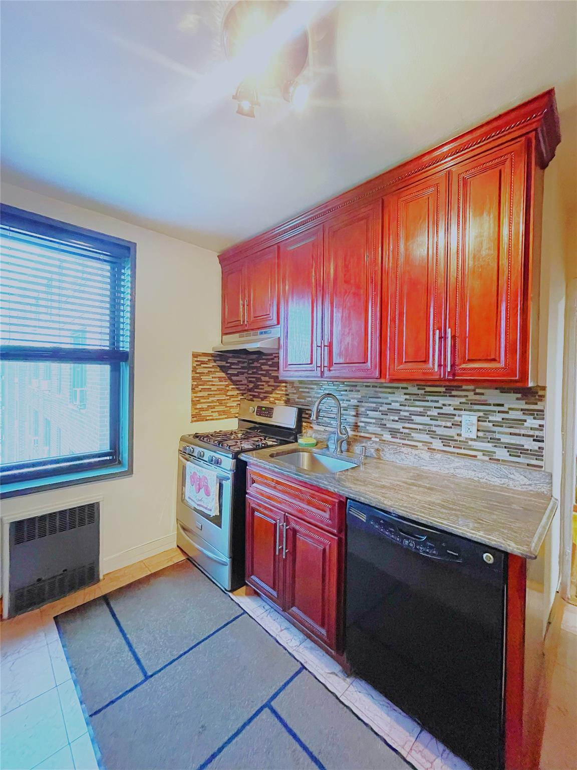 84-31 Van Wyck Expressway # 5F, Briarwood, NY 11435