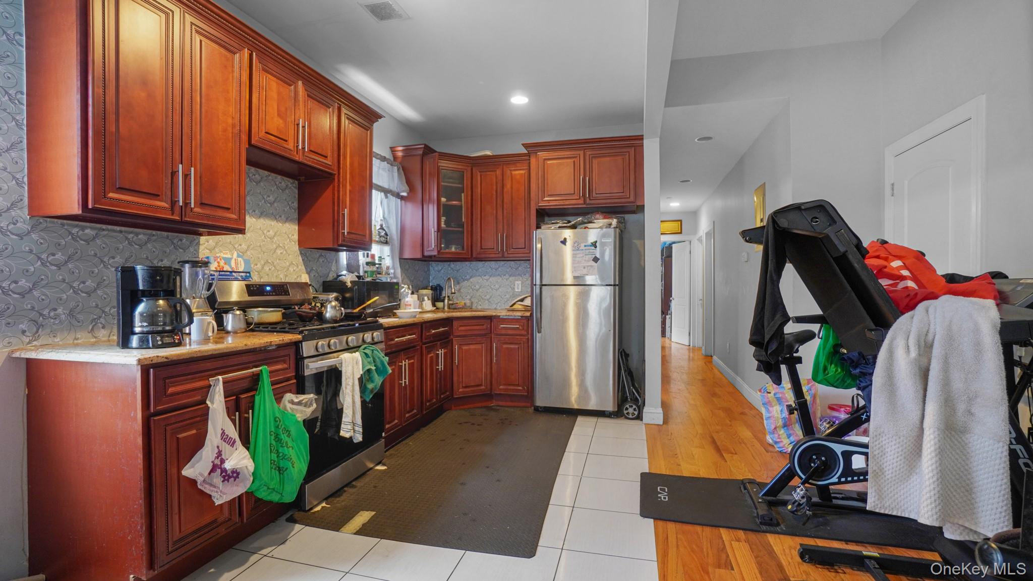 32 North Street, Bronx, NY 10468