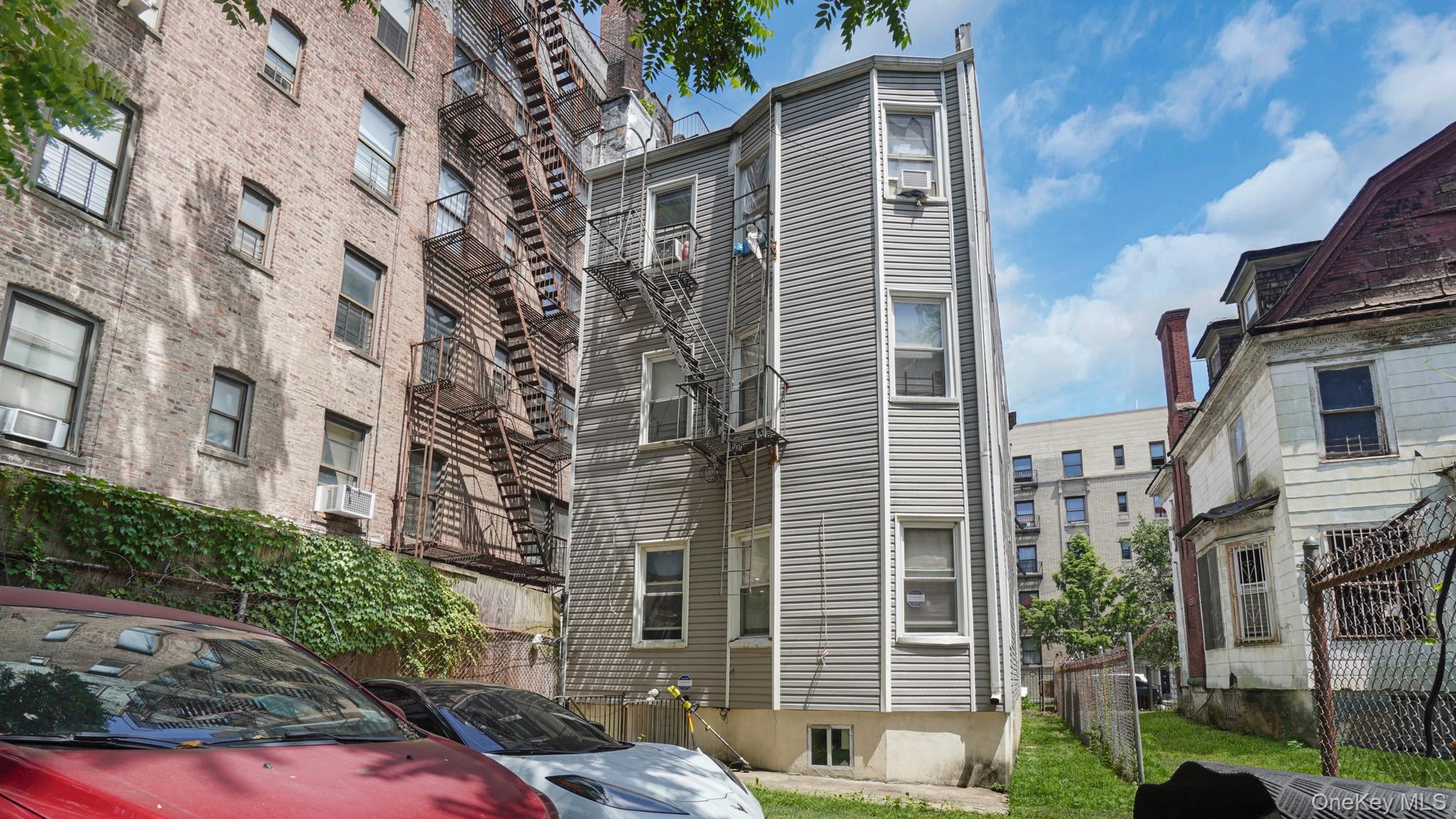 32 North Street, Bronx, NY 10468