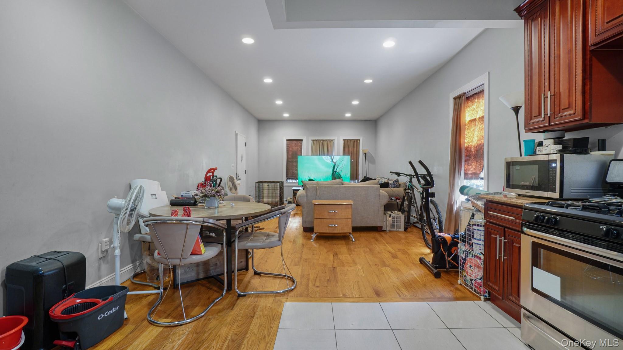 32 North Street, Bronx, NY 10468