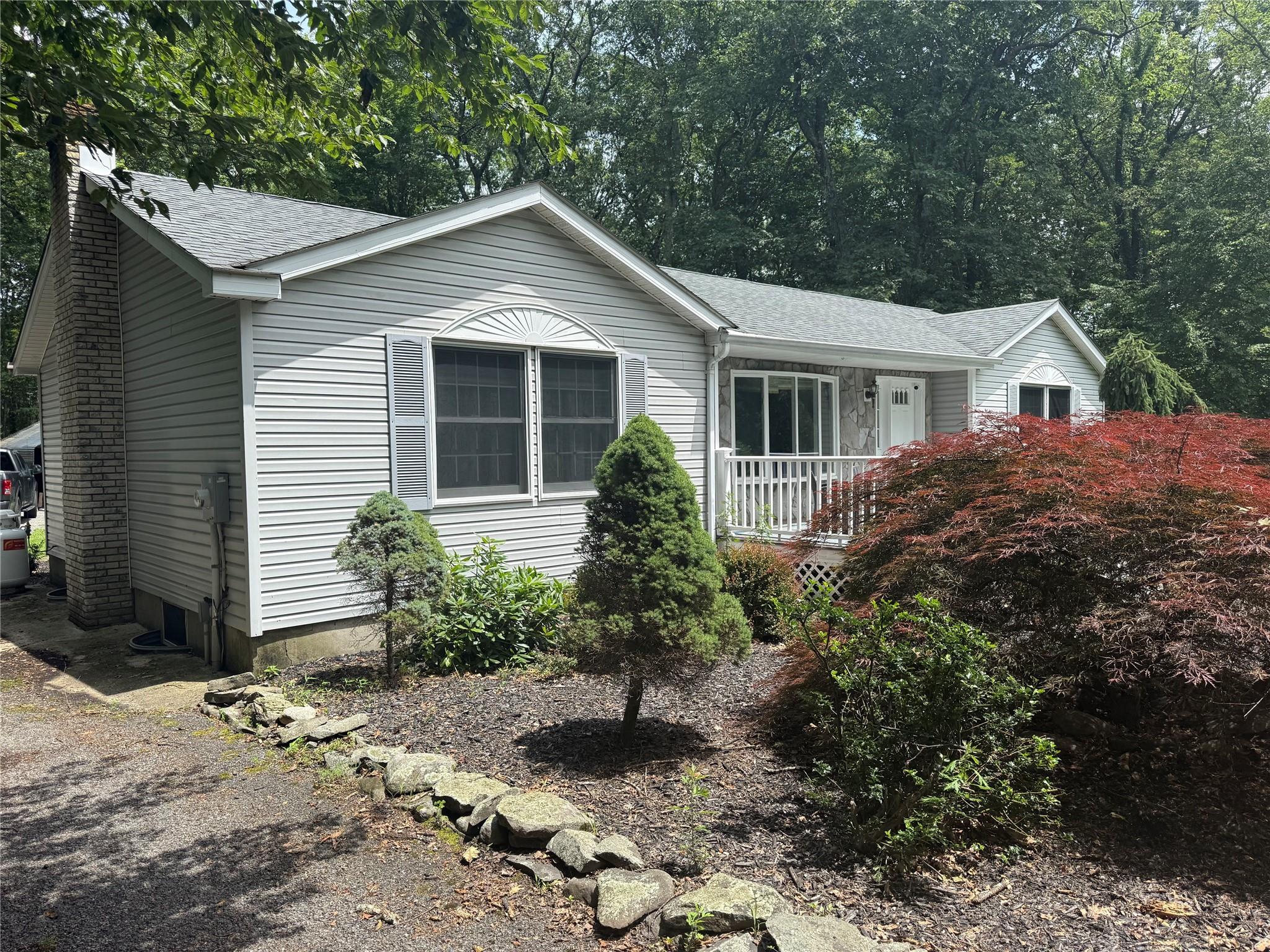 44 Pantelop Road, Bloomingburg, NY 12721