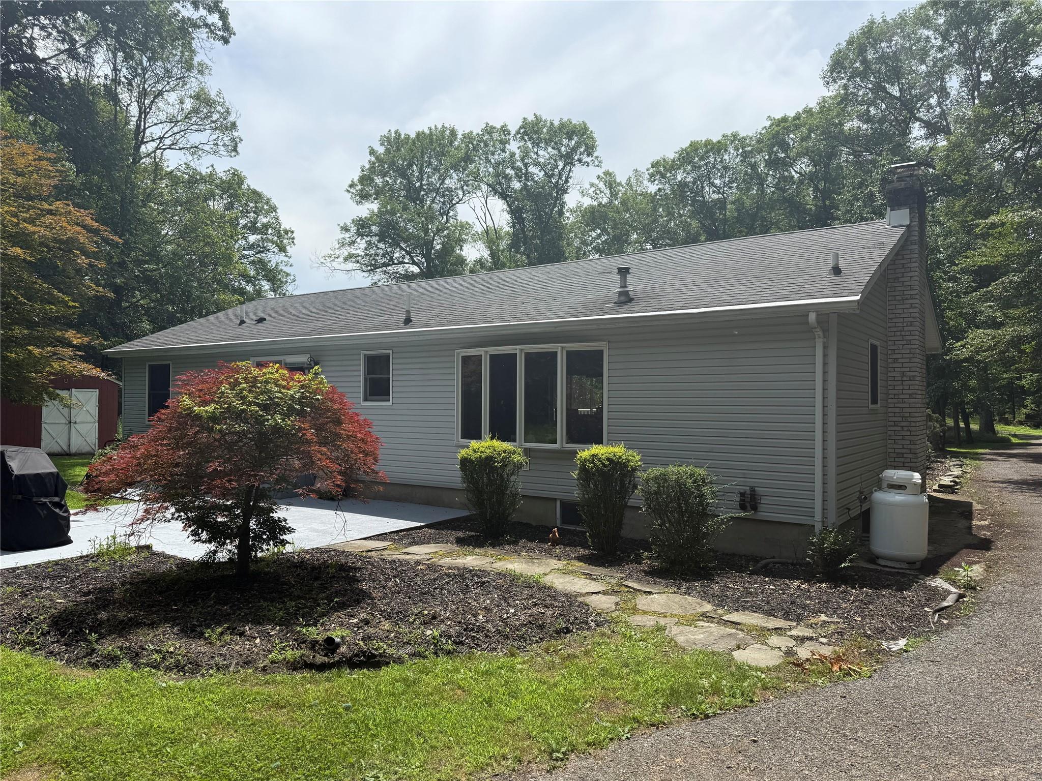 44 Pantelop Road, Bloomingburg, NY 12721