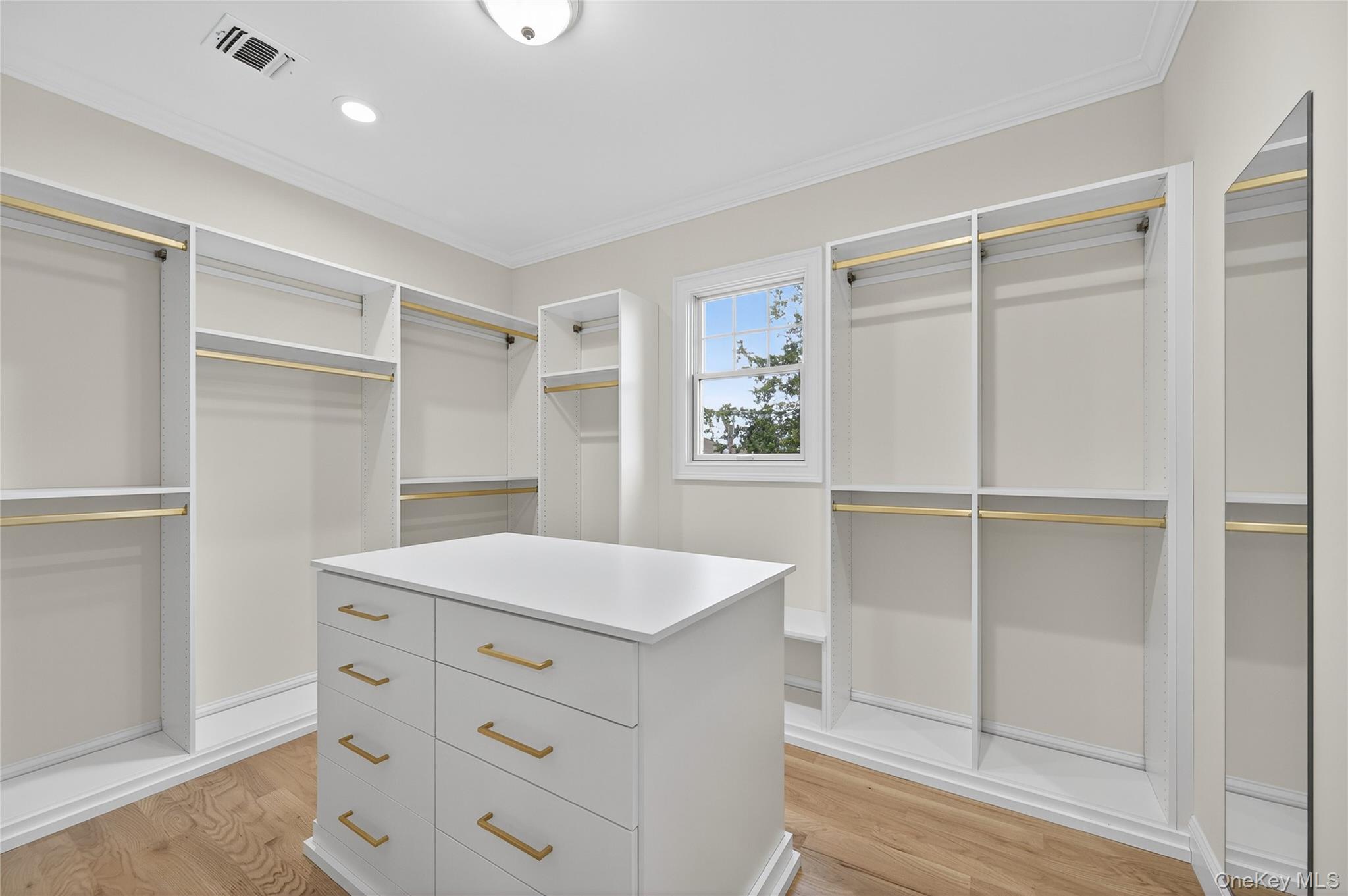 229 Brixton Road, Garden City, NY 11530