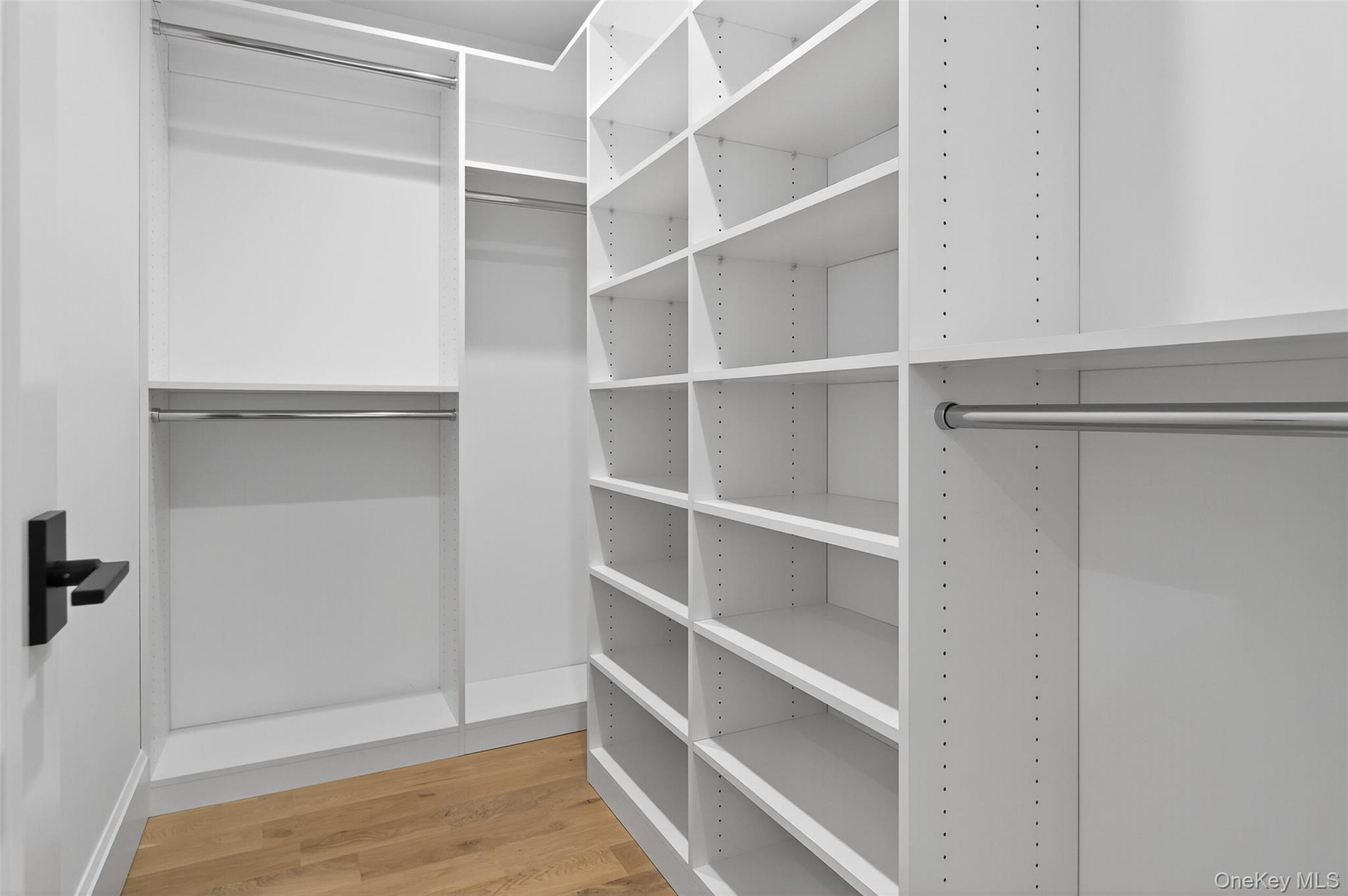 12 School House Lane, Syosset, NY 11791