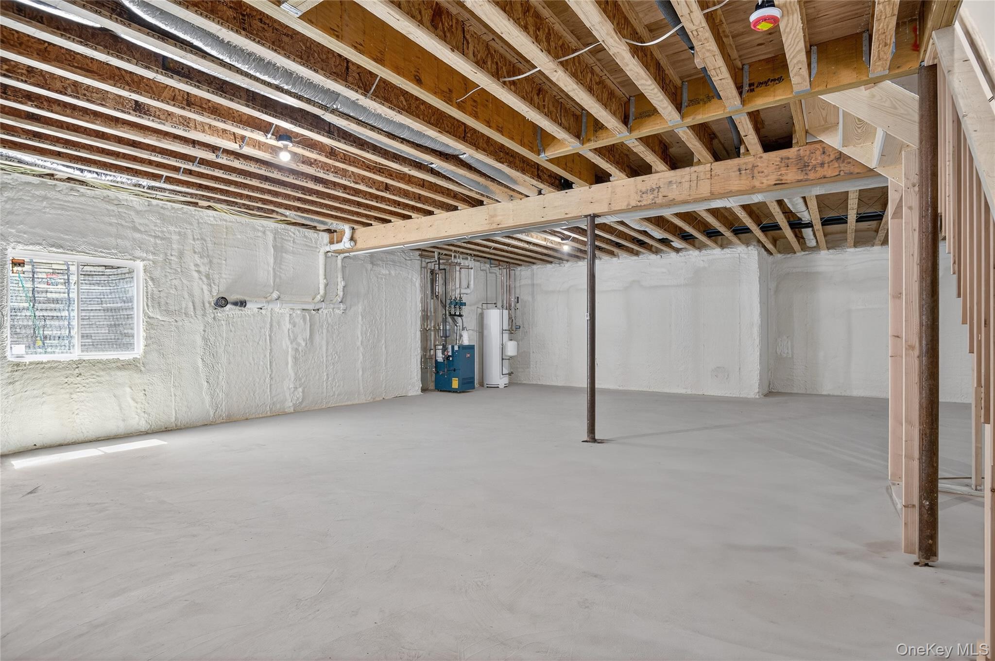 12 School House Lane, Syosset, NY 11791