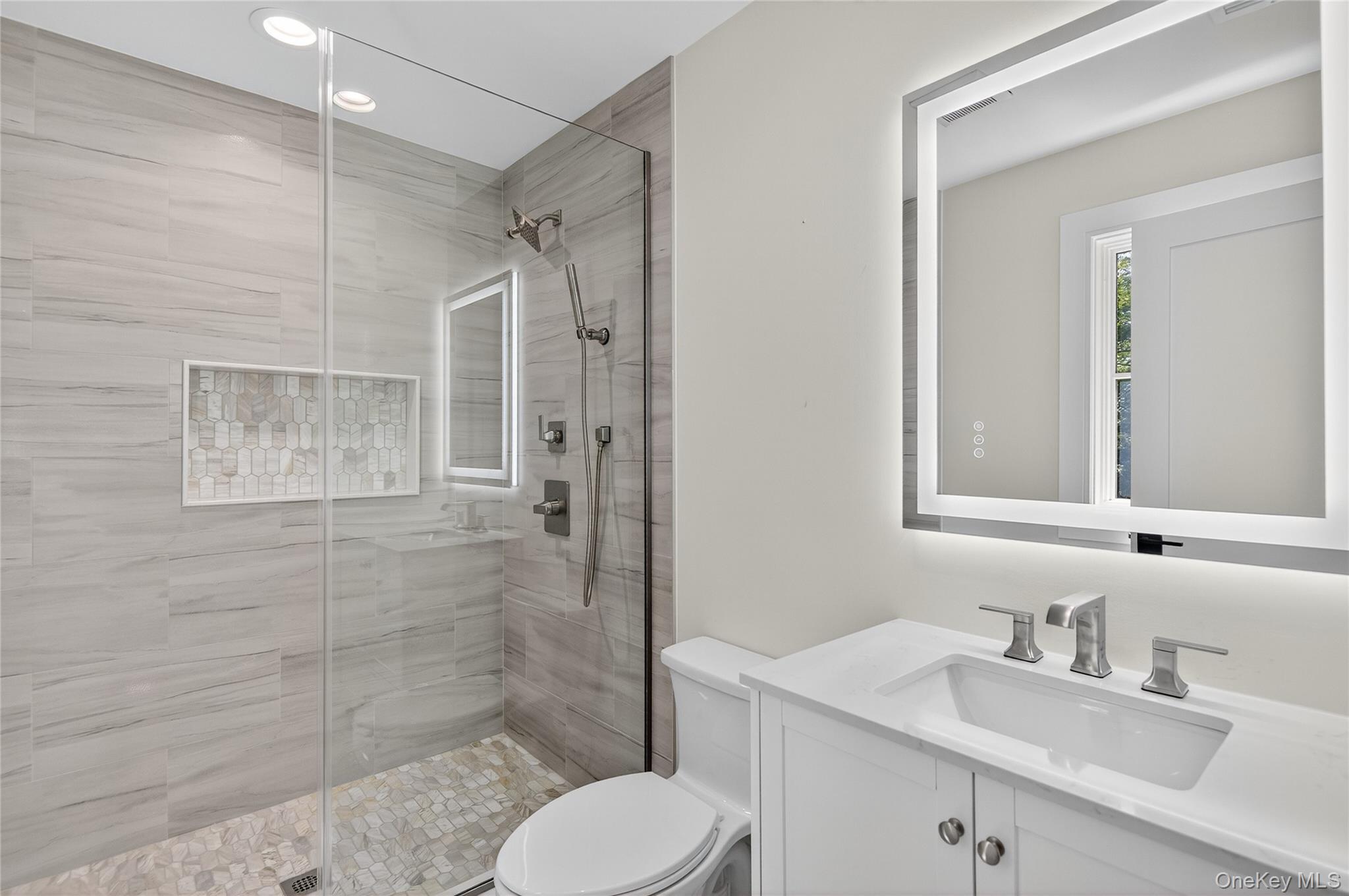 12 School House Lane, Syosset, NY 11791