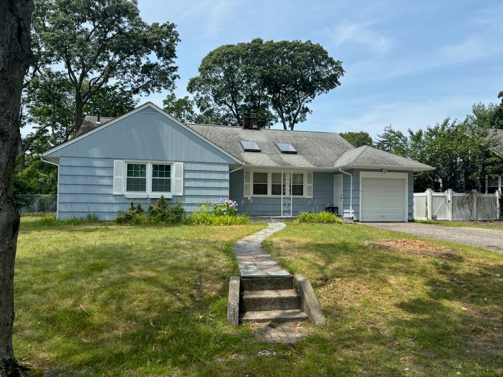 539 Pine Acres Boulevard, Brightwaters, NY 11718