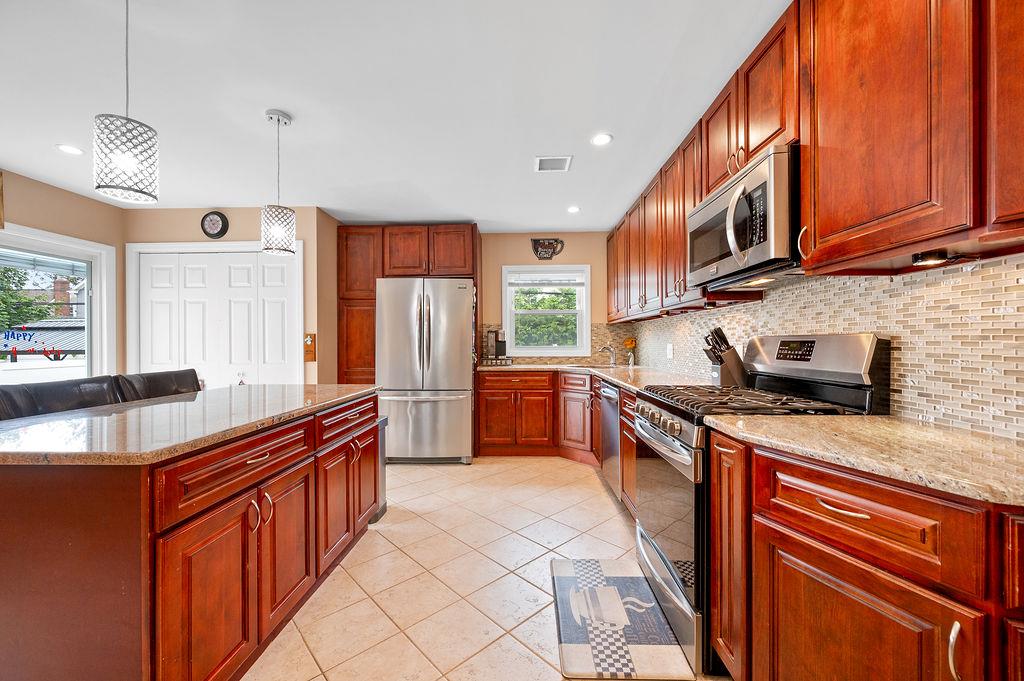 10 Airway Drive, Bellmore, NY 11710