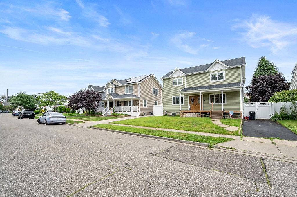 10 Airway Drive, Bellmore, NY 11710