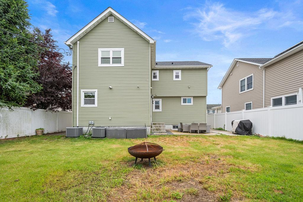 10 Airway Drive, Bellmore, NY 11710