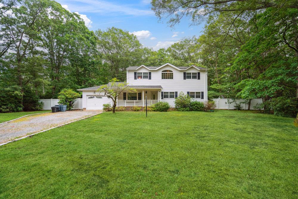 163 Miller Place Road, Miller Place, NY 11764