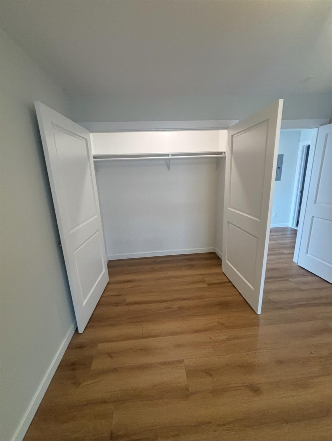 62 South # 201, Oyster Bay, NY 11771