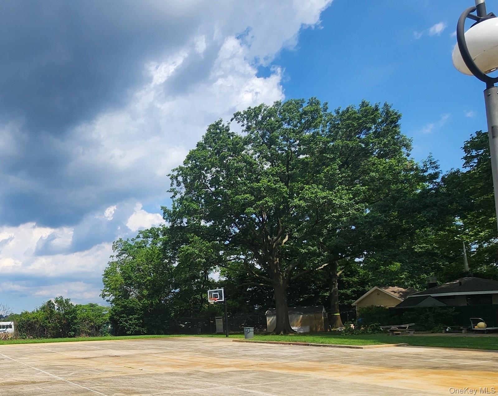 18-15 215th Street # 9J, Bayside, NY 11360